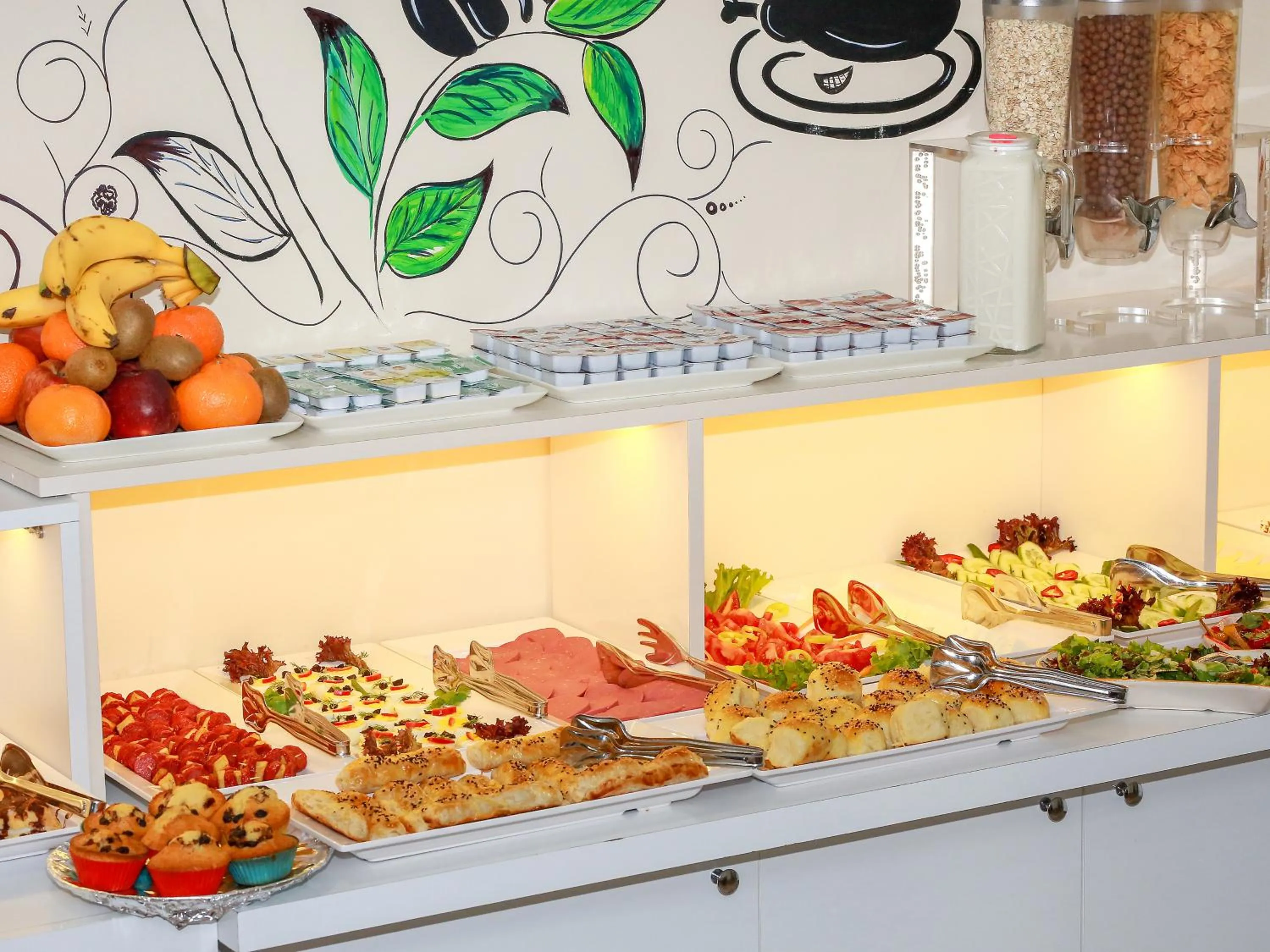 Breakfast in Vander Valk İstanbul Hotel