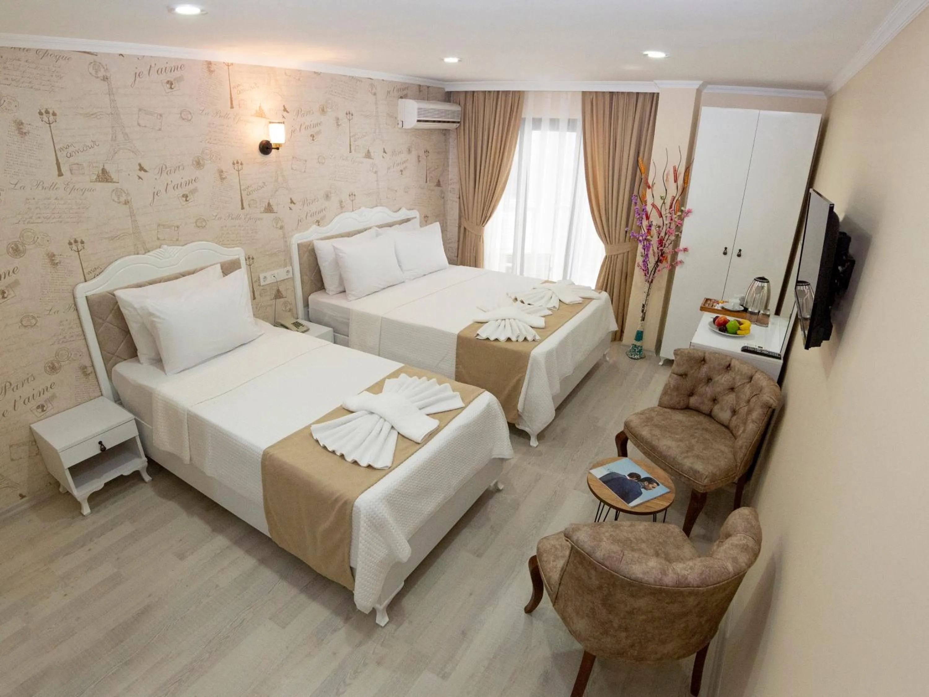 Photo of the whole room, Bed in Vander Valk İstanbul Hotel