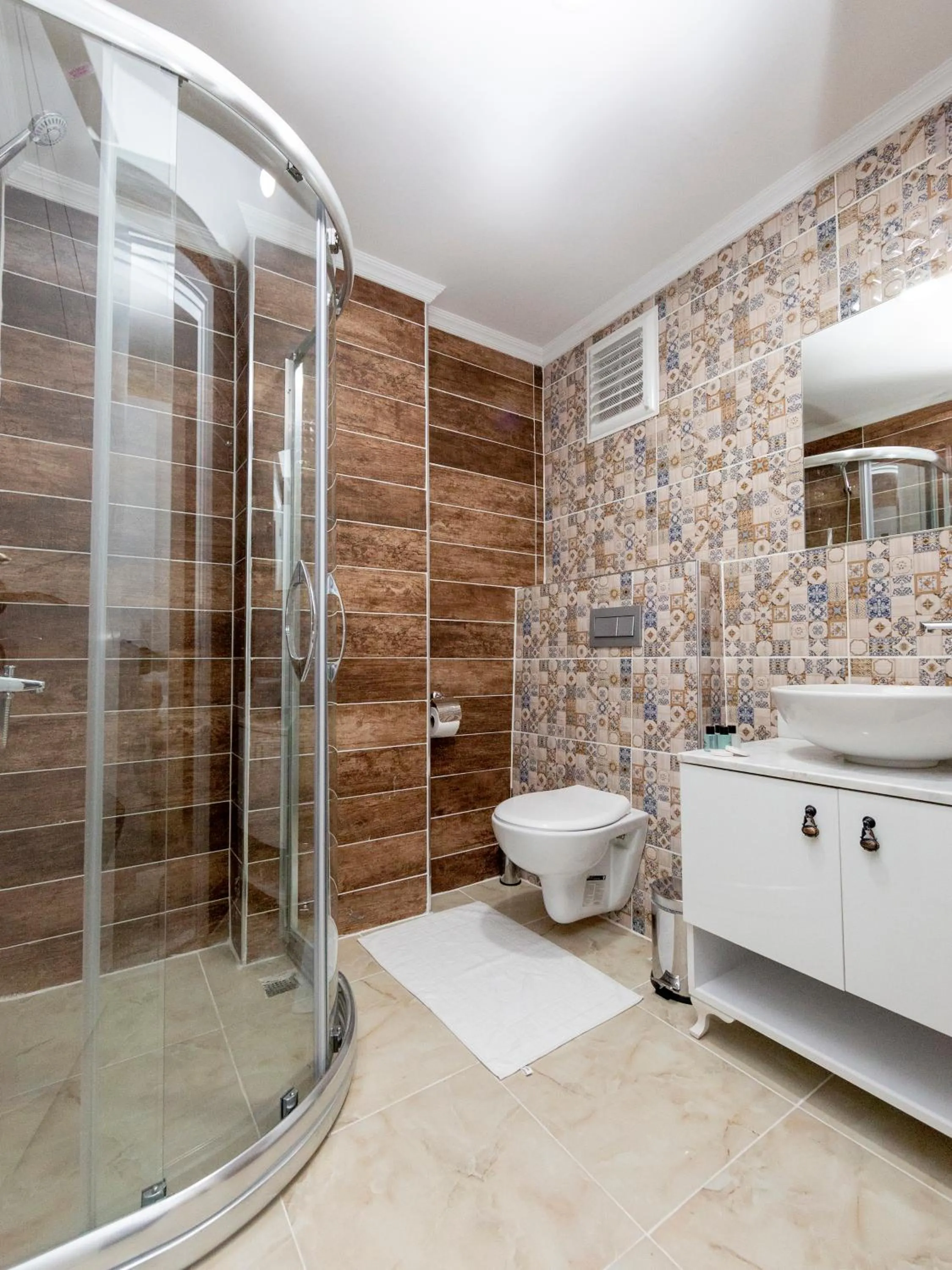 Bathroom in Vander Valk İstanbul Hotel