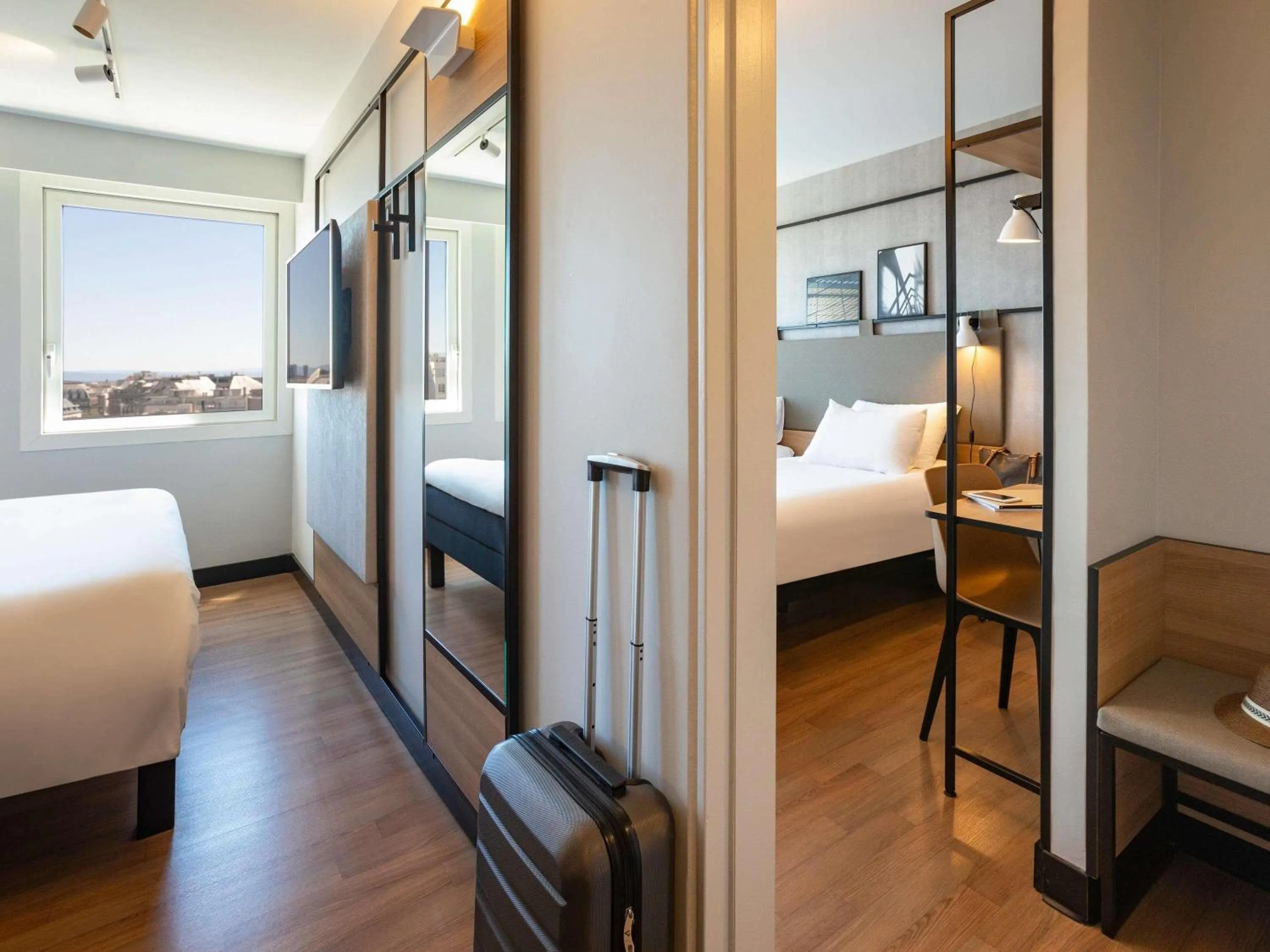 Property building, Bed in ibis Strasbourg Centre Les Halles