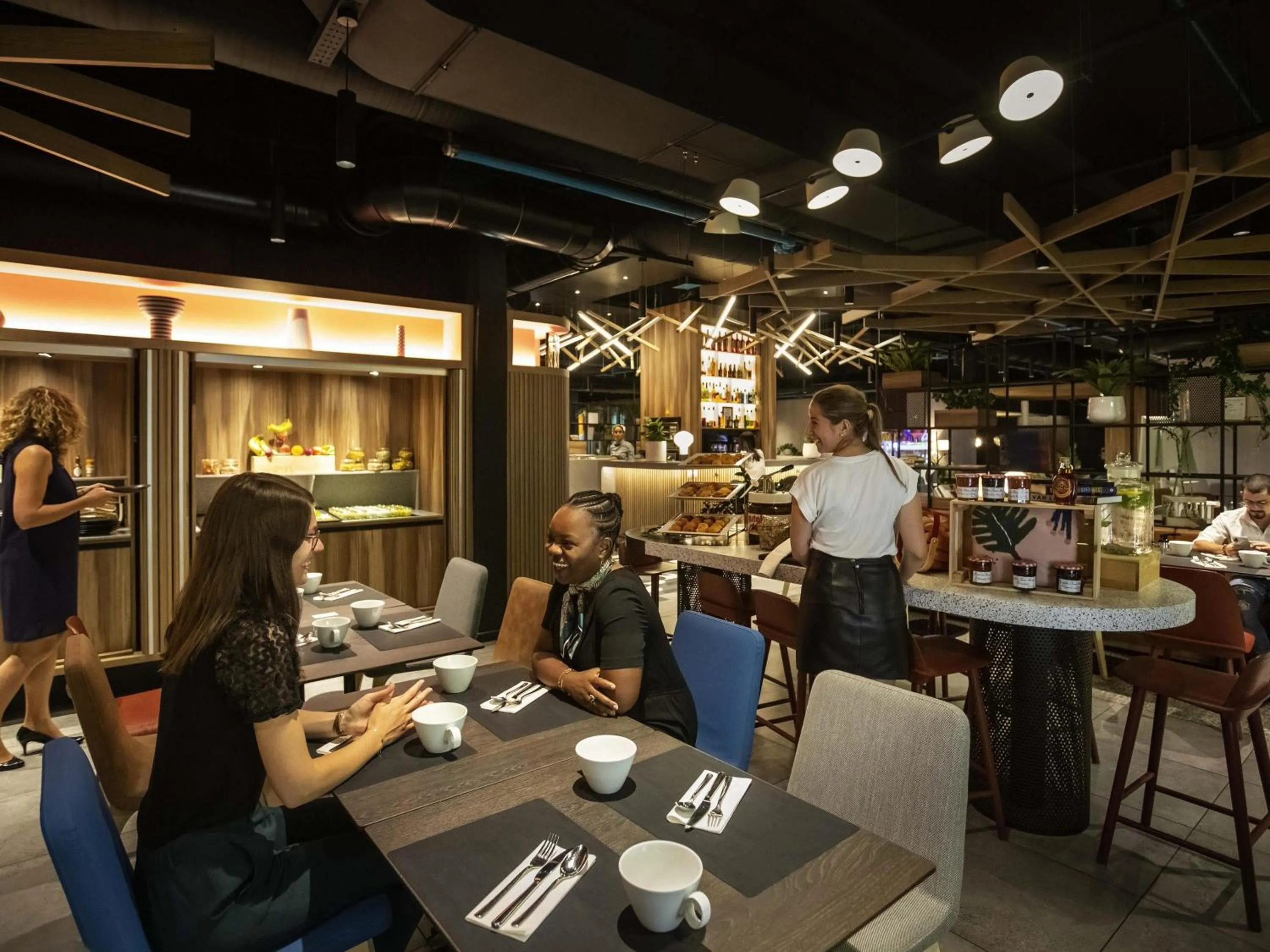 Restaurant/places to eat in ibis Strasbourg Centre Les Halles