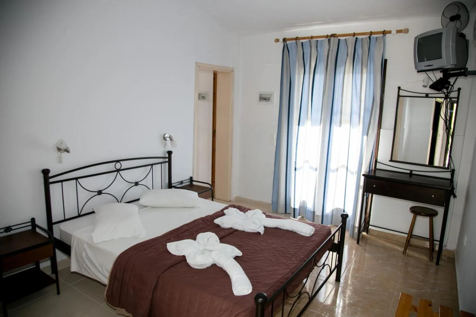 Bed in Kefalonia Beach Hotel & Bungalows