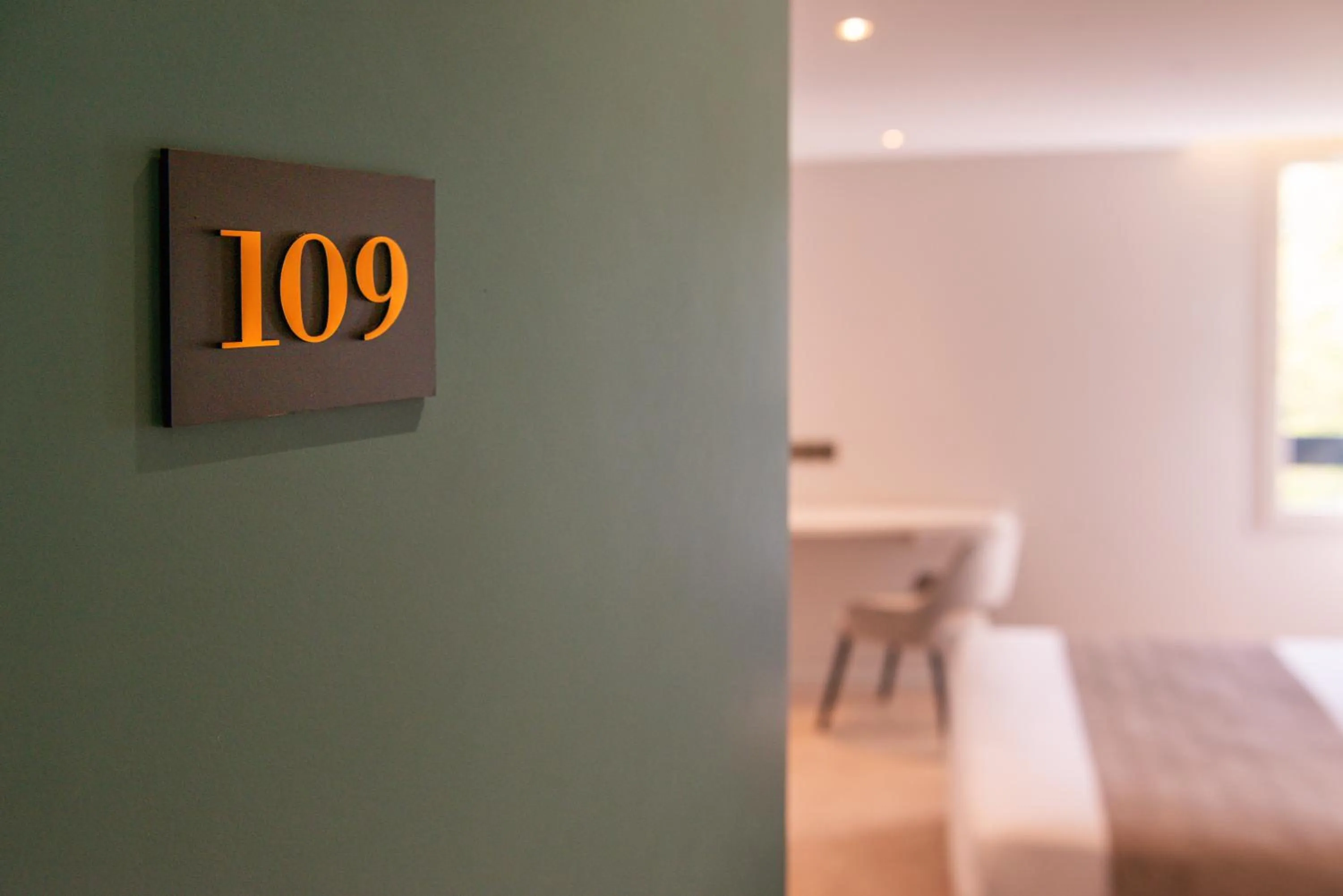 Logo/Certificate/Sign, Bed in The Originals Boutique, Hôtel Porte de Dieppe