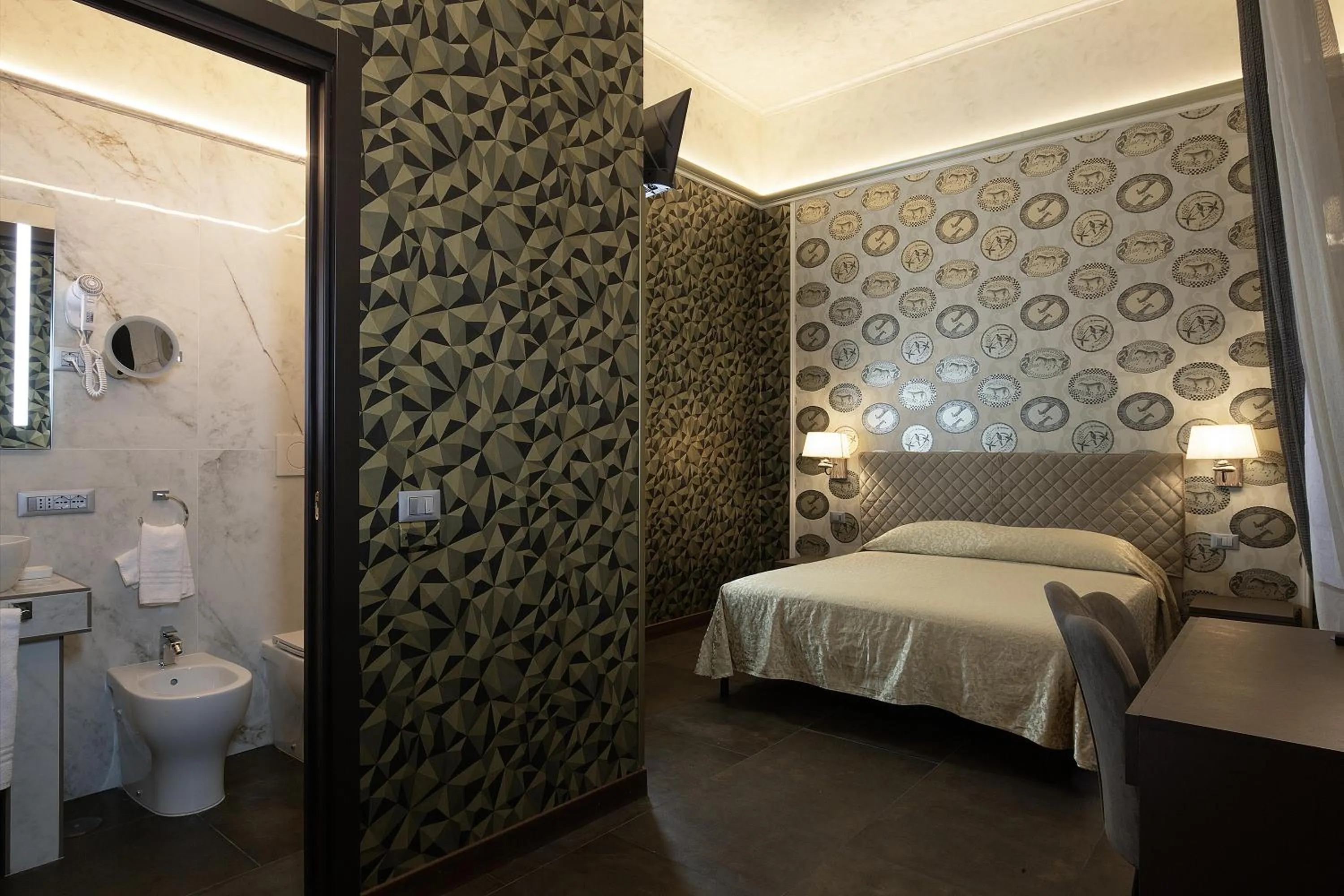 Toilet, Bed in Antica Dimora Delle Cinque Lune