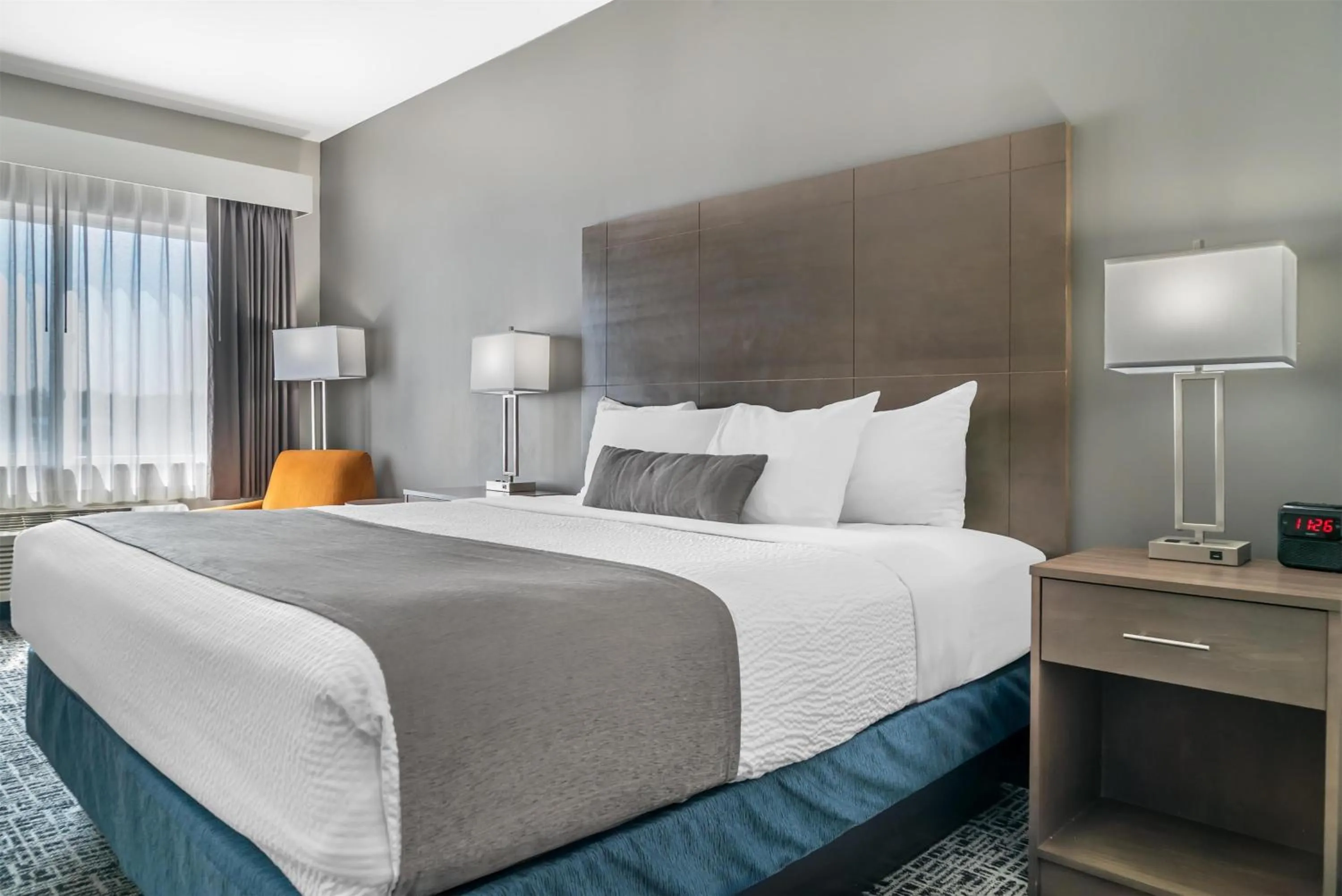 Bedroom, Bed in Best Western Plus Wayland Hotel