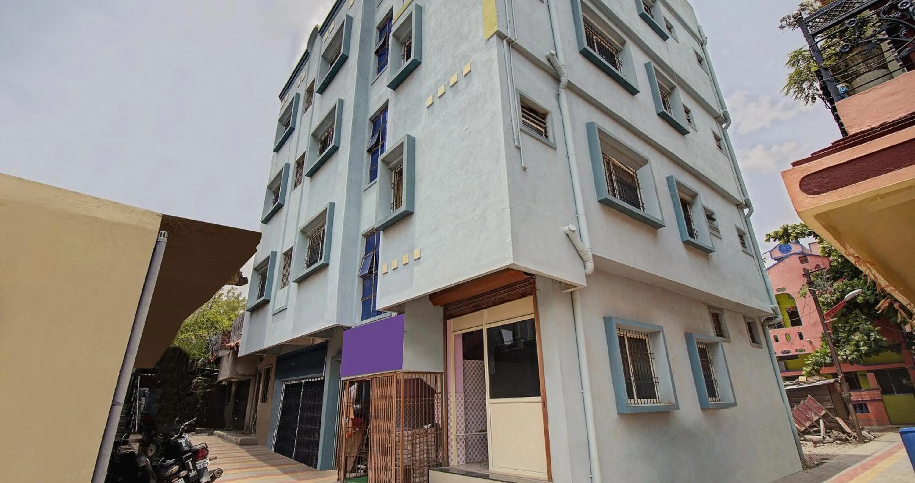 Facade/entrance in SPOT ON Shree Gajanan