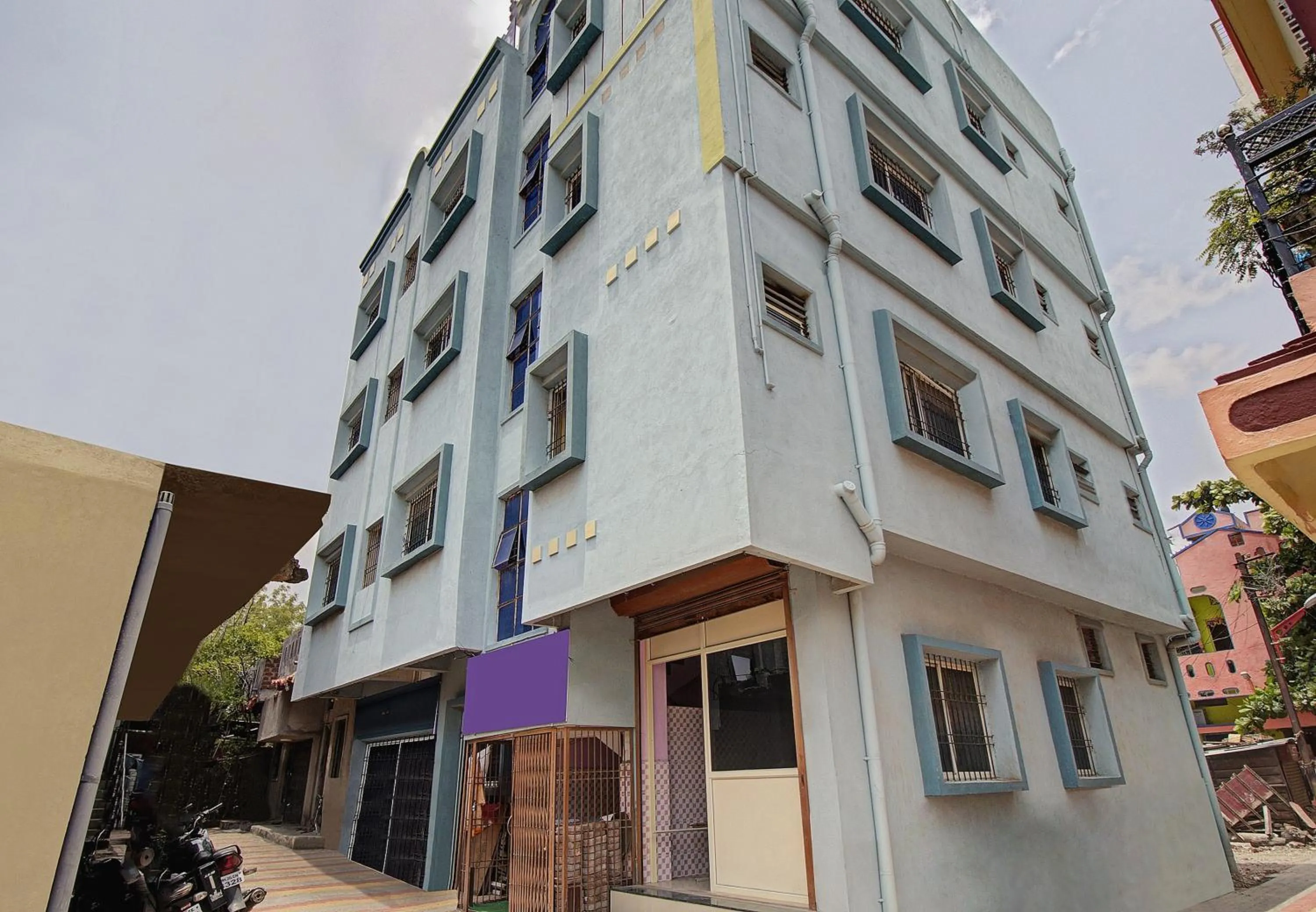 Facade/entrance in SPOT ON Shree Gajanan