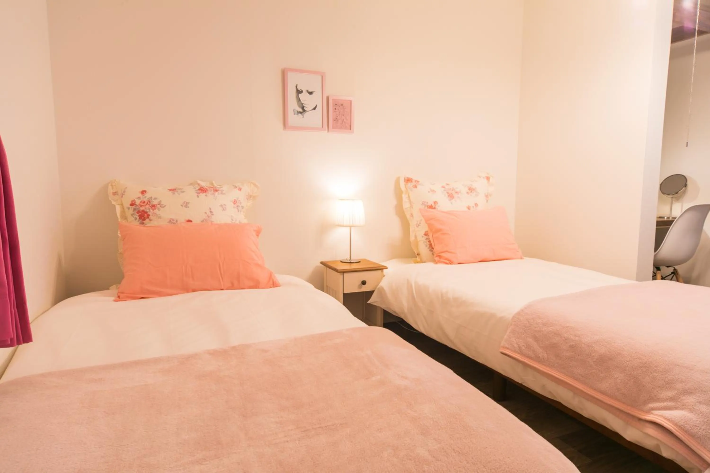 Bedroom, Bed in Nao's House USJ 一軒家貸切