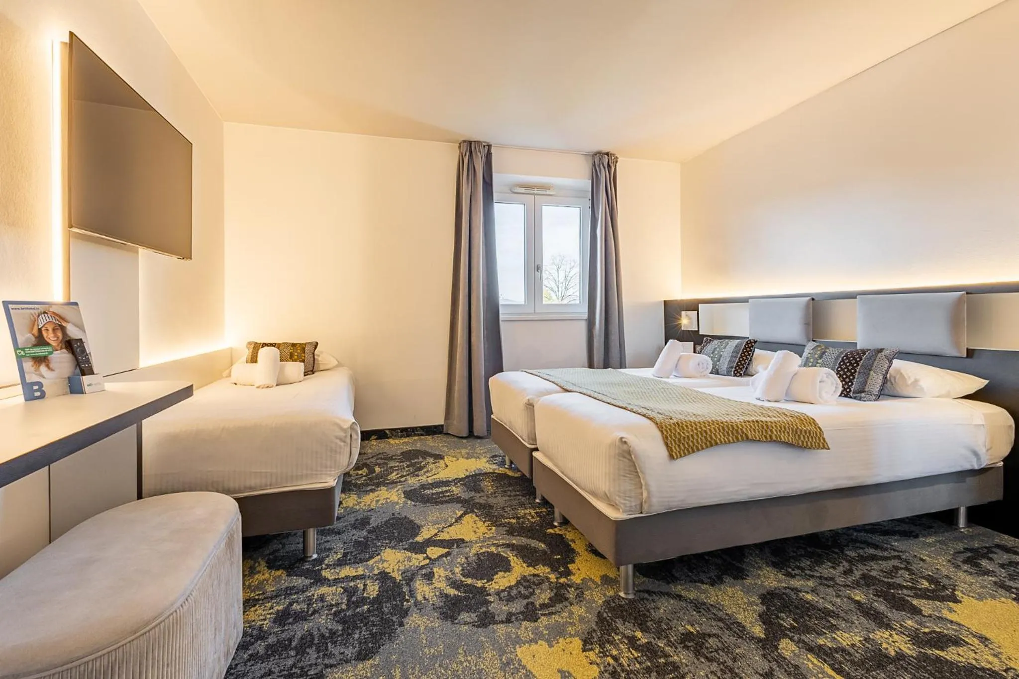 Bed in Brit Hotel, Spa & Restaurant - Colmar Est