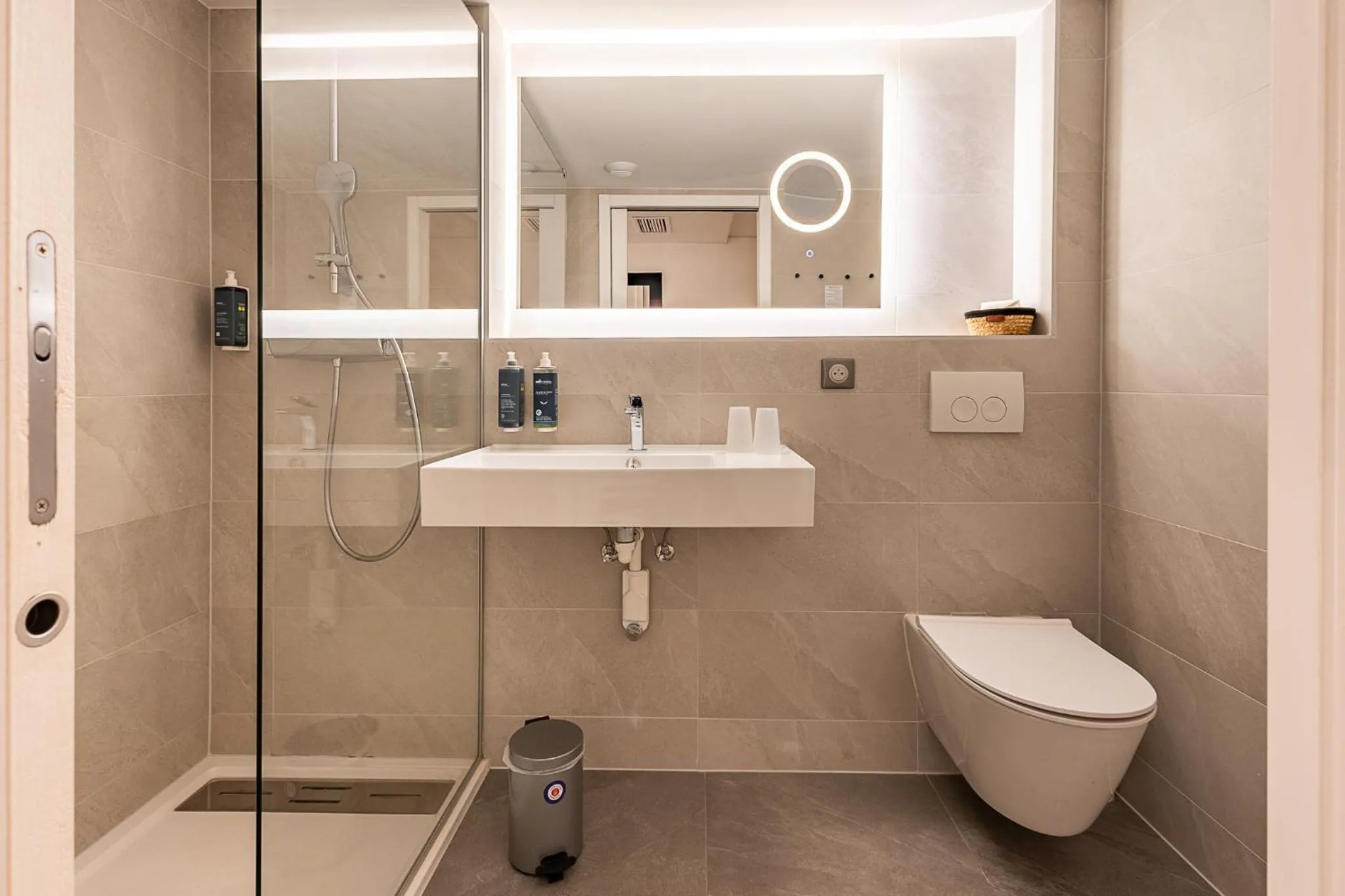 Bathroom in Brit Hotel, Spa & Restaurant - Colmar Est