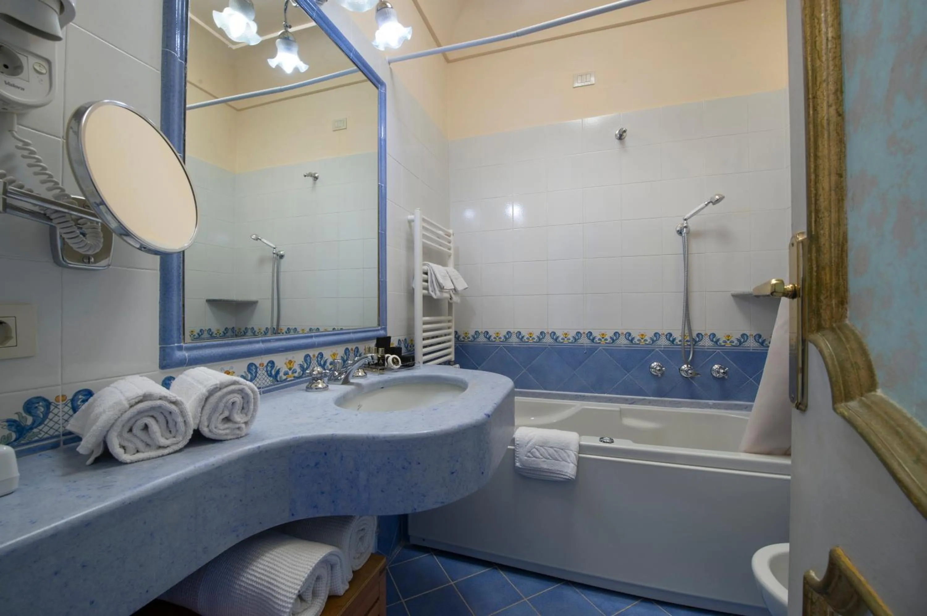 Bathroom in Hotel Casa Albertina