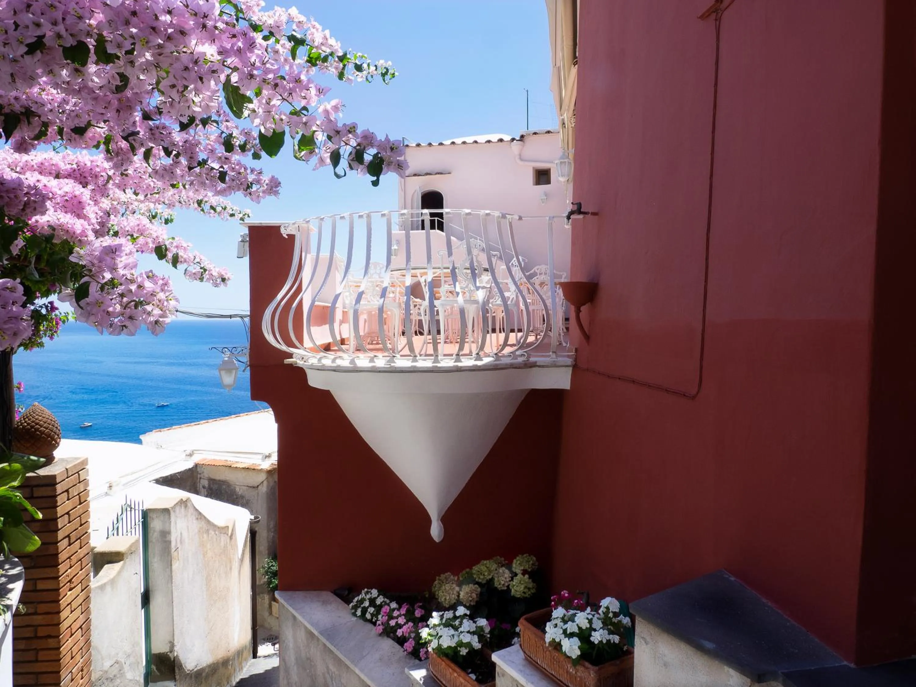 Property building in Hotel Casa Albertina