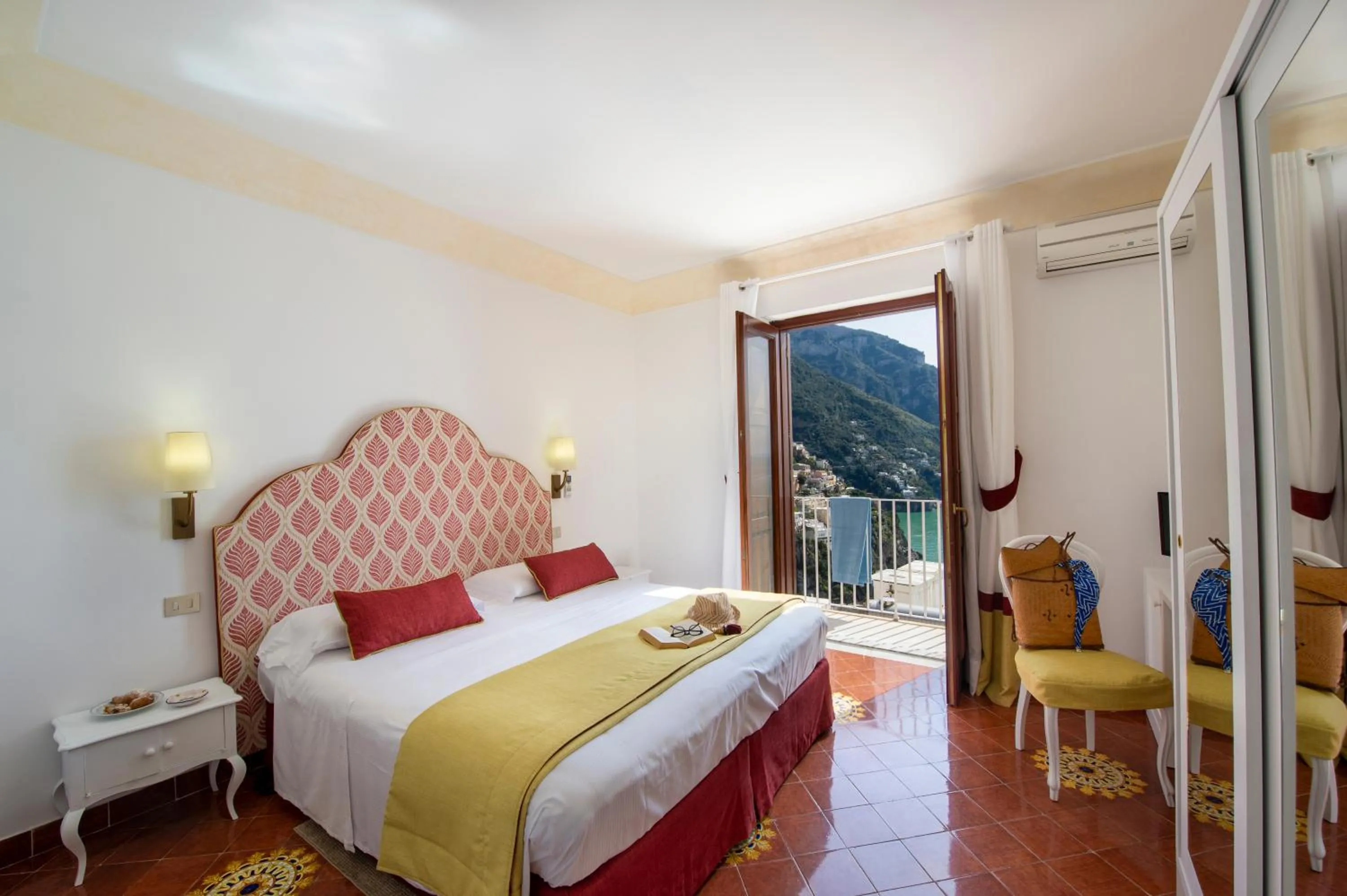 Sea view, Bed in Hotel Casa Albertina