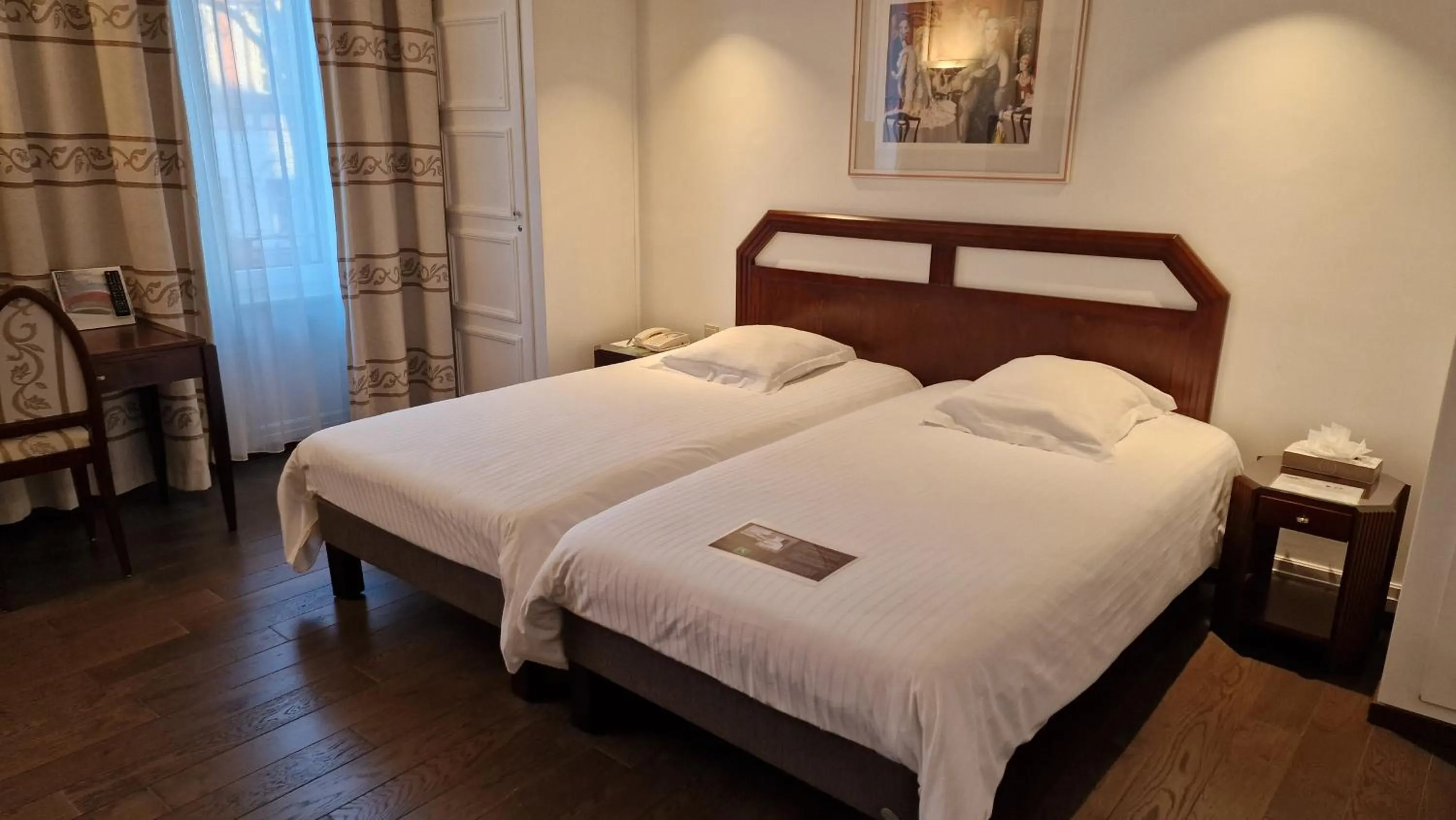 Photo of the whole room, Bed in Hotel Du Parc - Mulhouse Centre