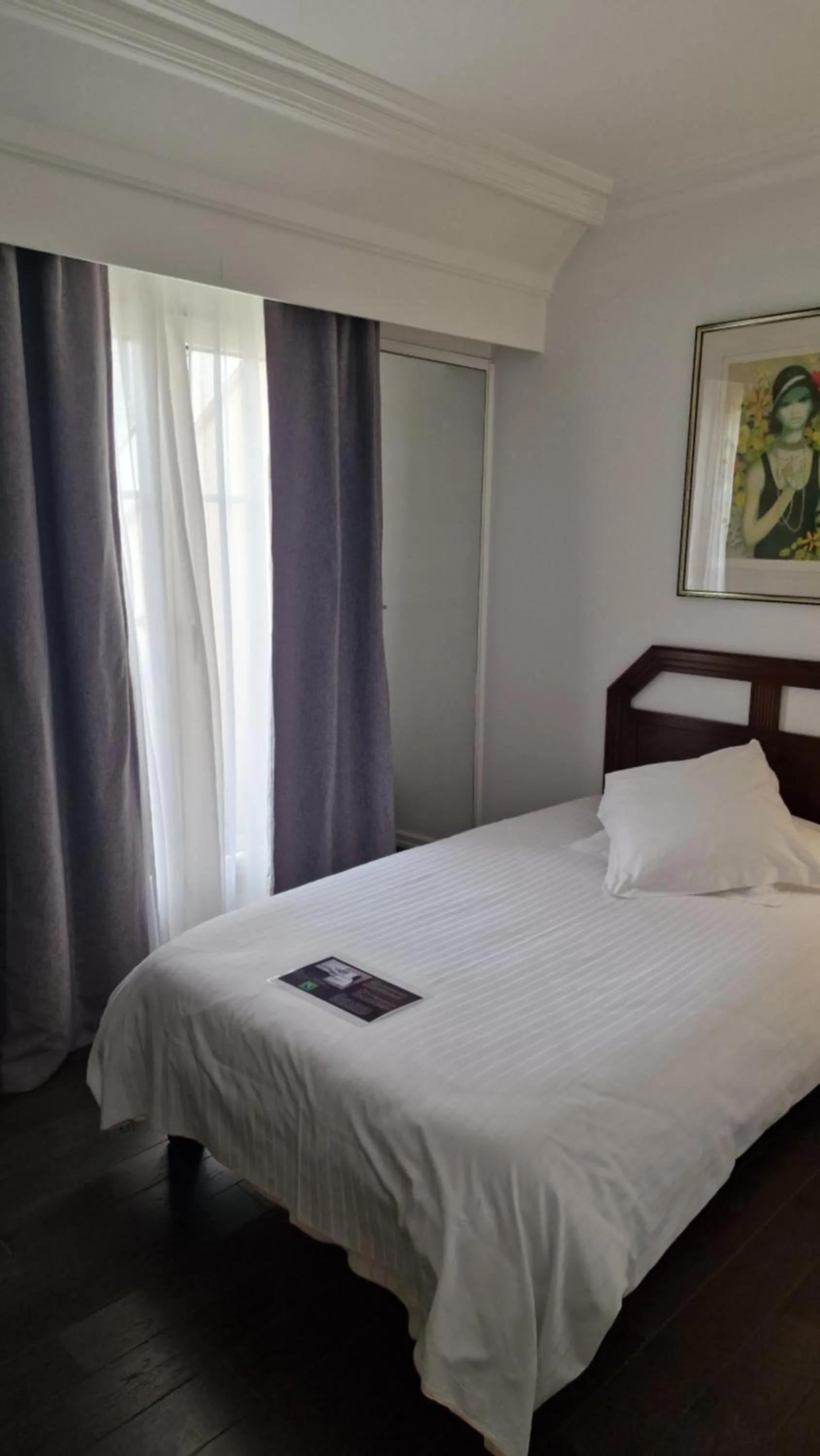 Property building, Bed in Hotel Du Parc - Mulhouse Centre