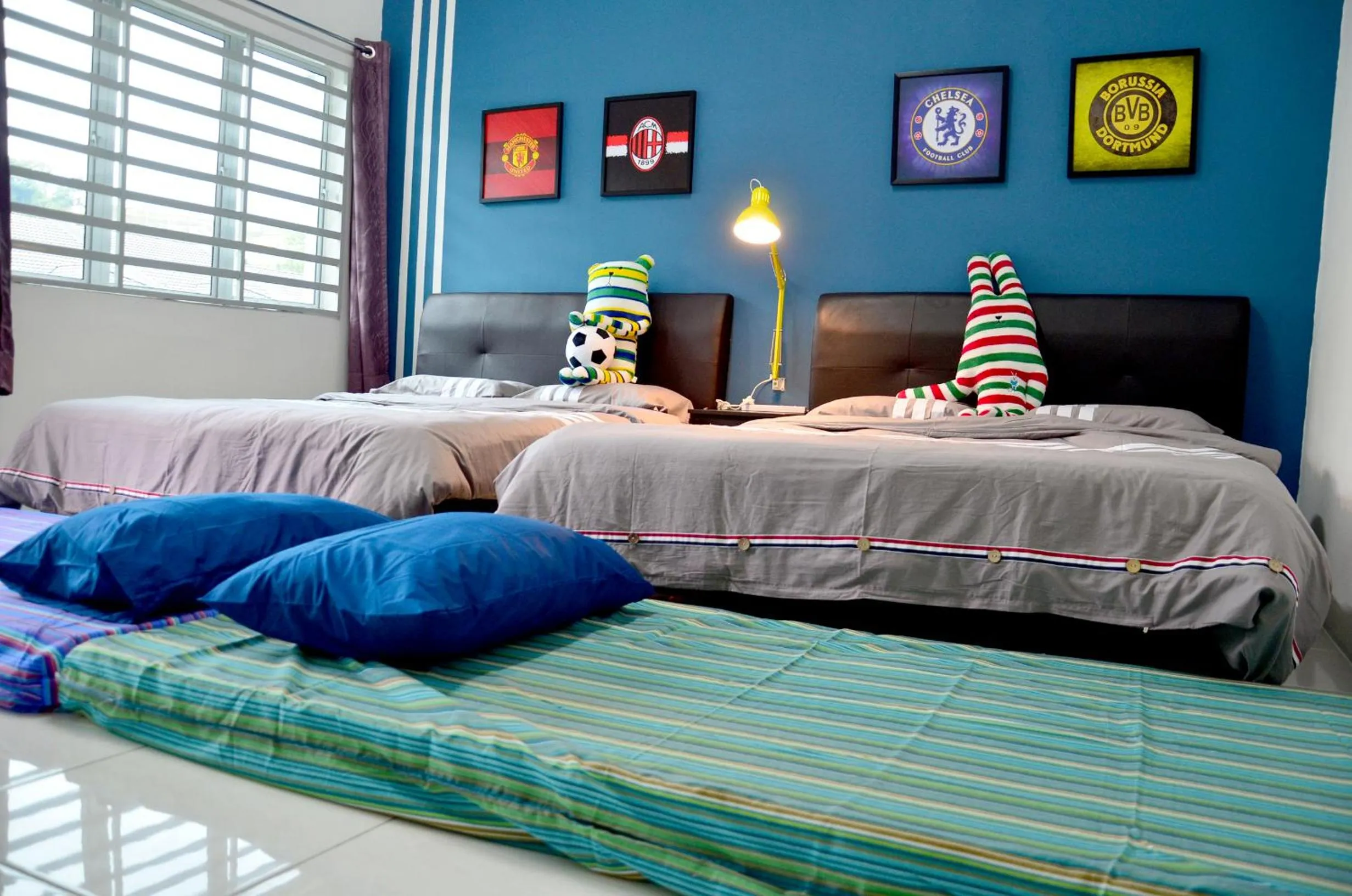 Photo of the whole room, Bed in The Woodz Homestay - 2 Storey Landed House