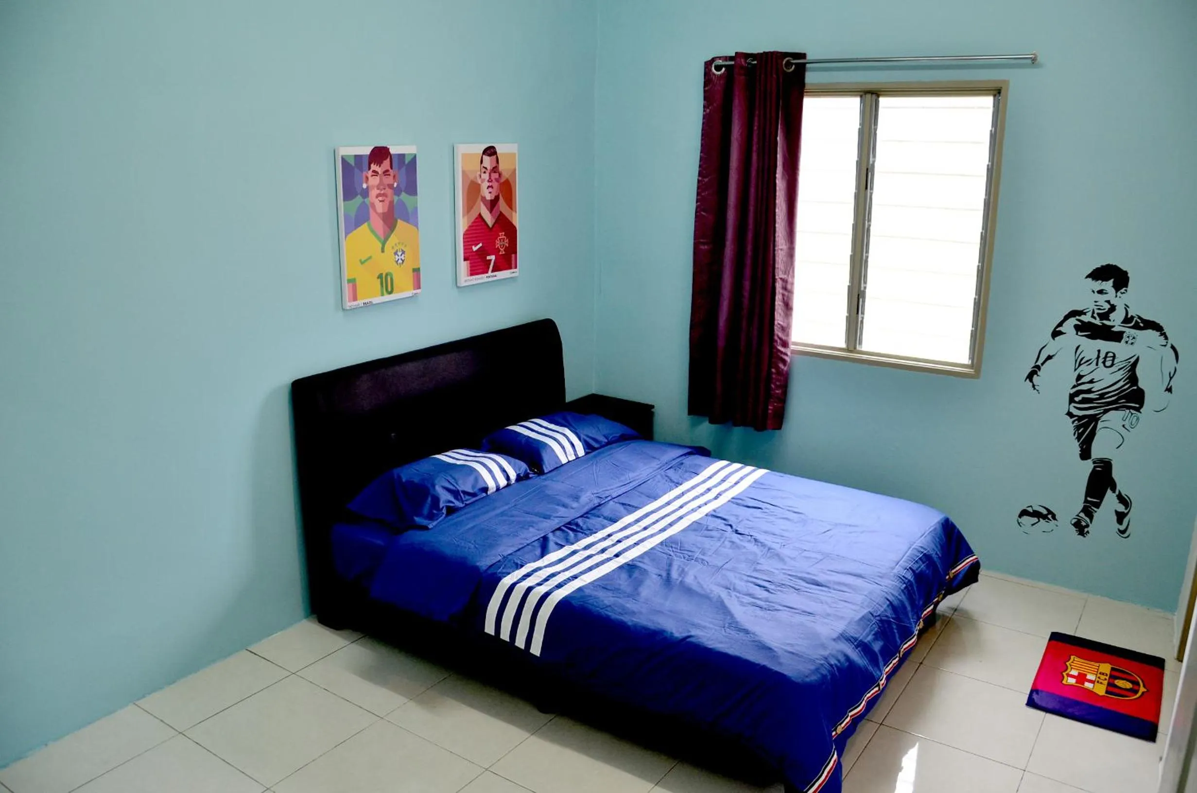 Photo of the whole room, Bed in The Woodz Homestay - 2 Storey Landed House