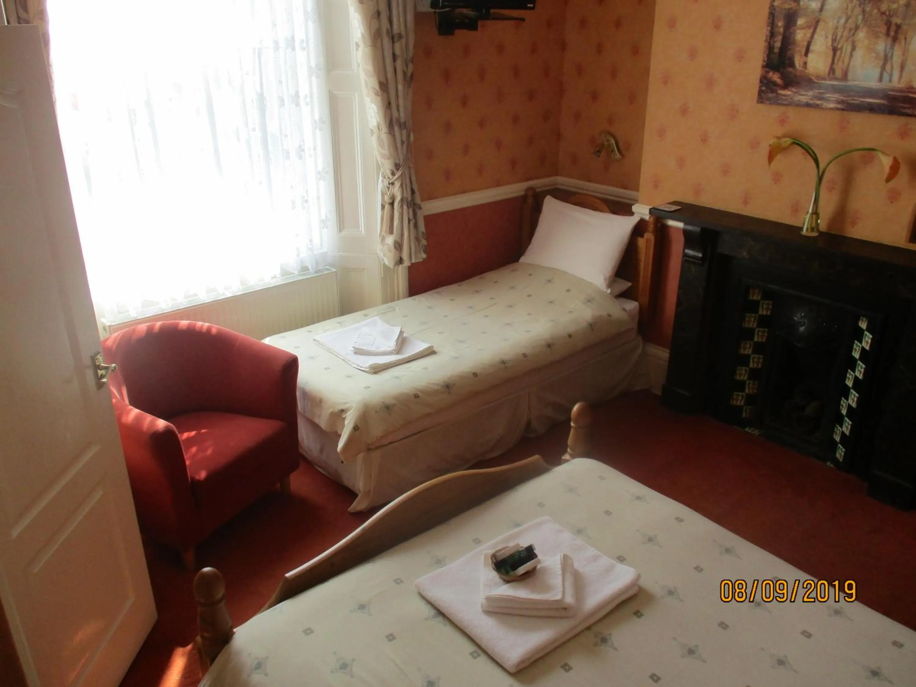 Bedroom, Bed in Ashwood Grange