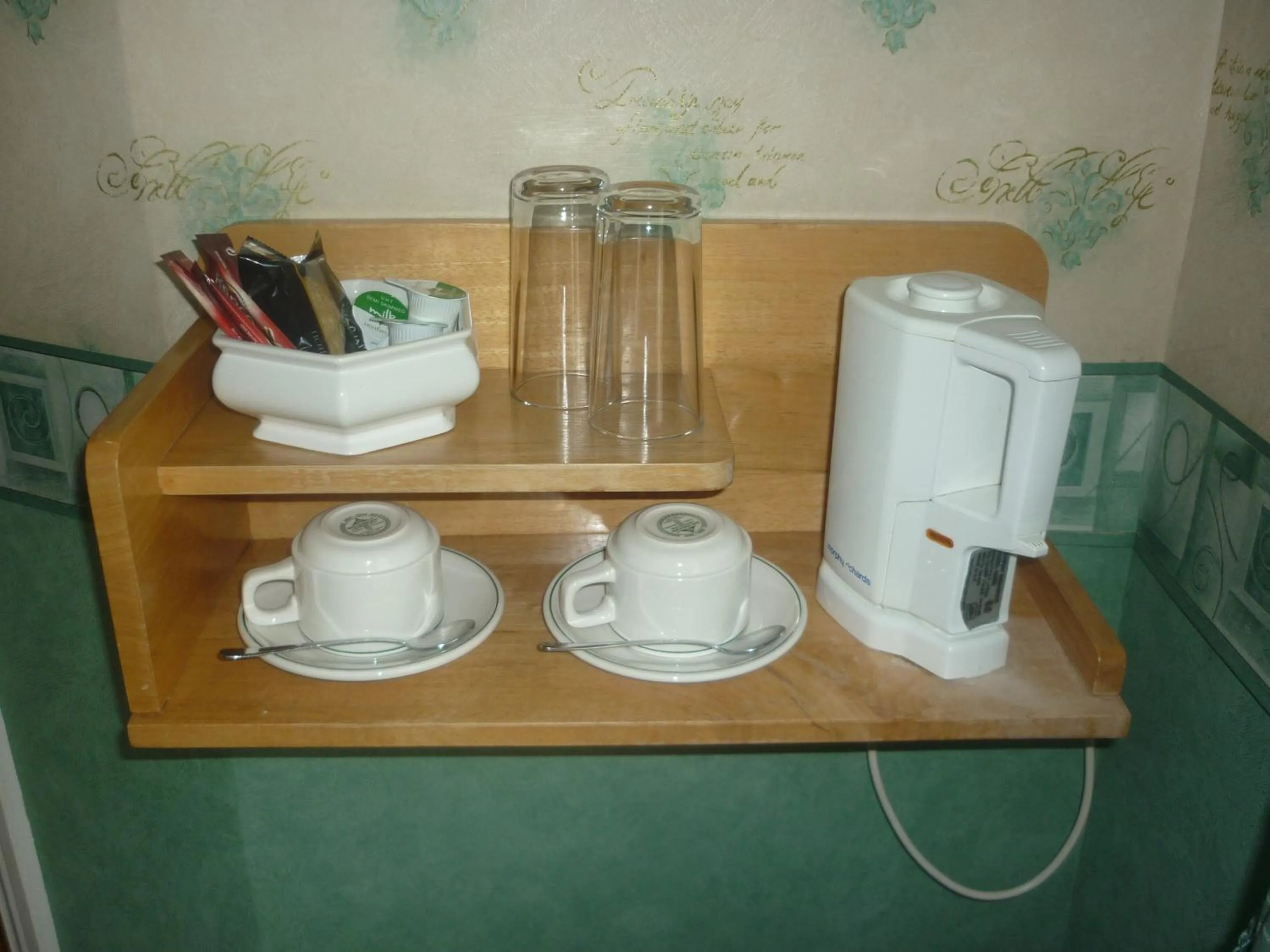 Coffee/tea facilities in Ashwood Grange