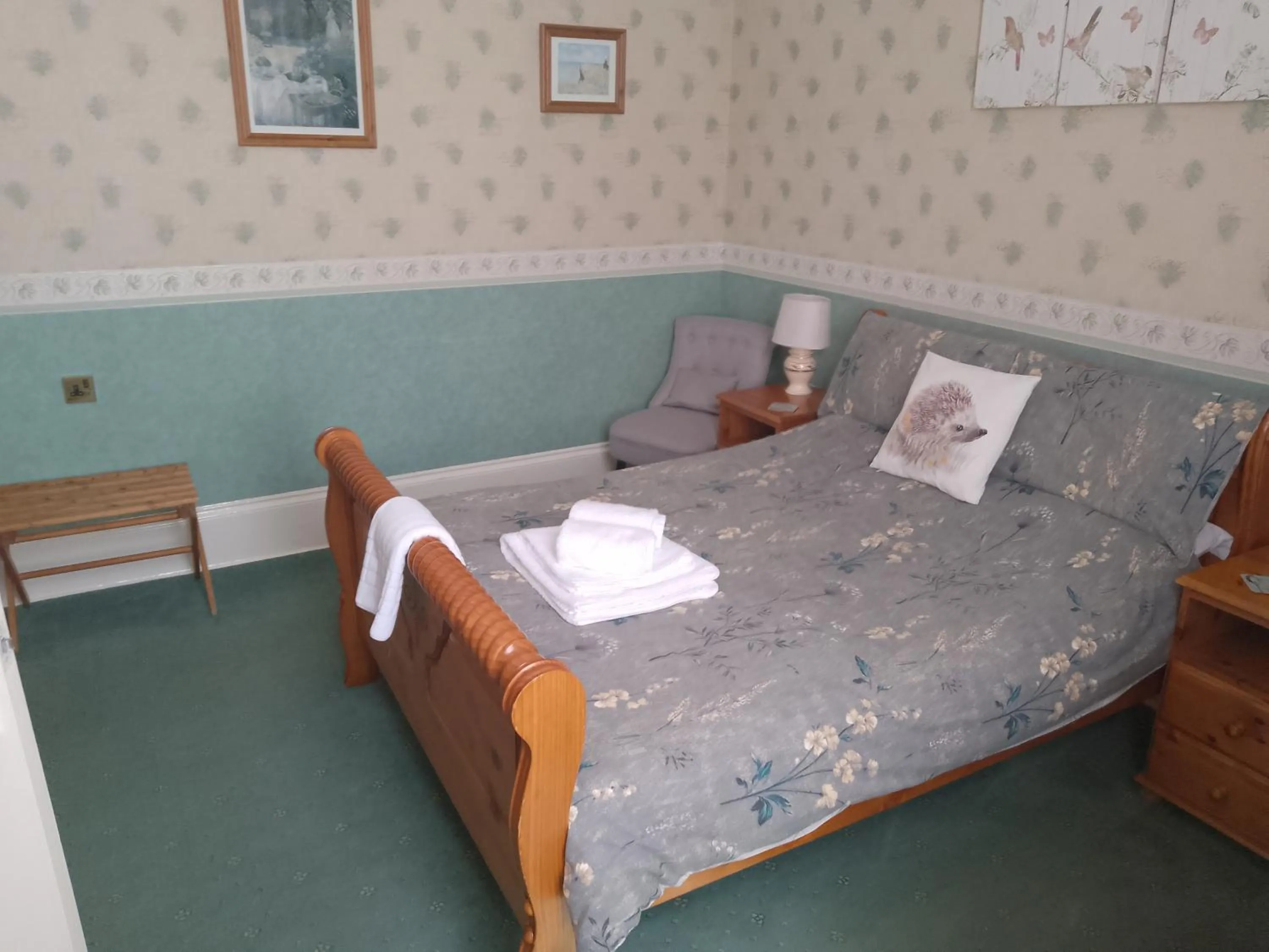 Bedroom, Bed in Ashwood Grange