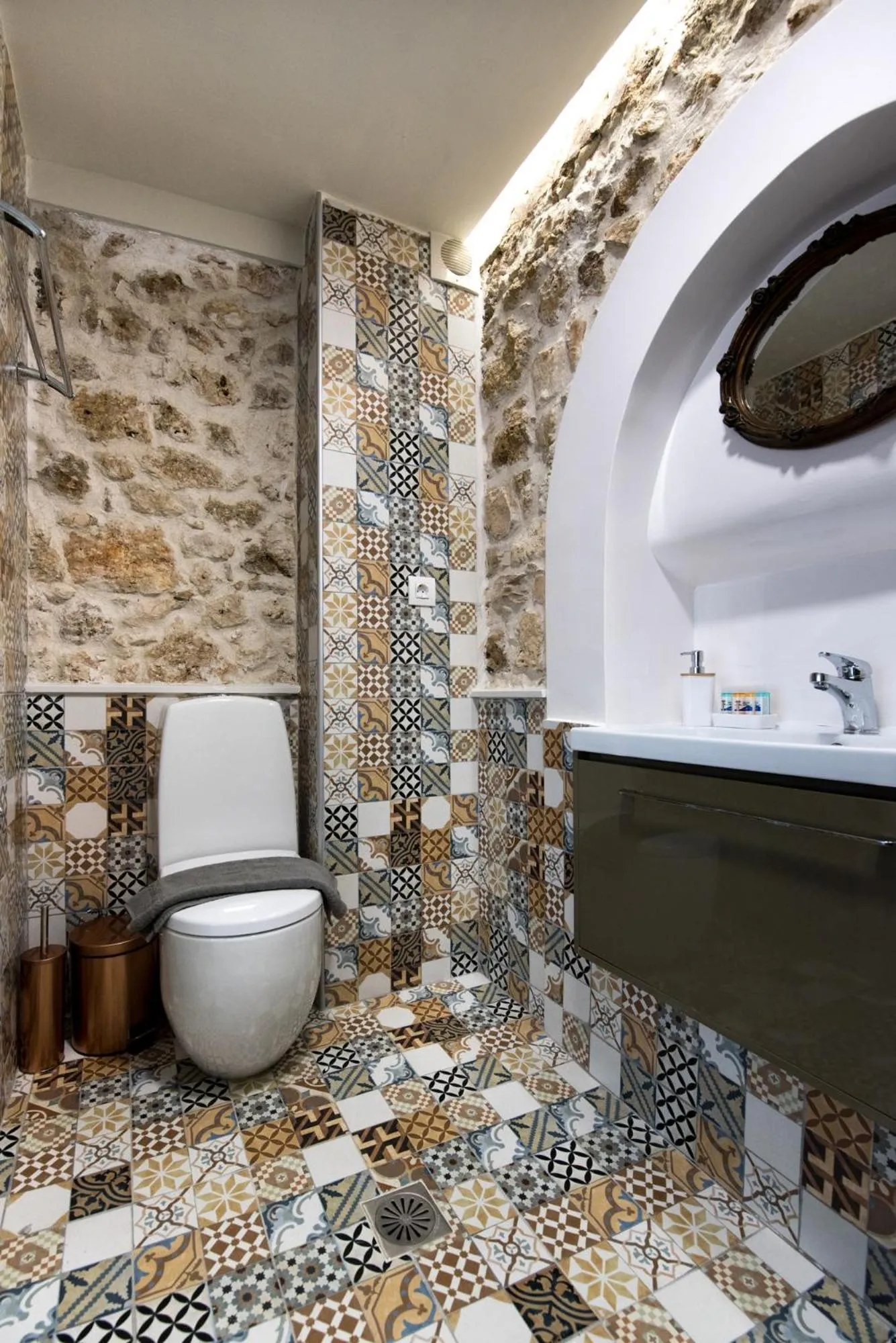 Bathroom in The Well Parga