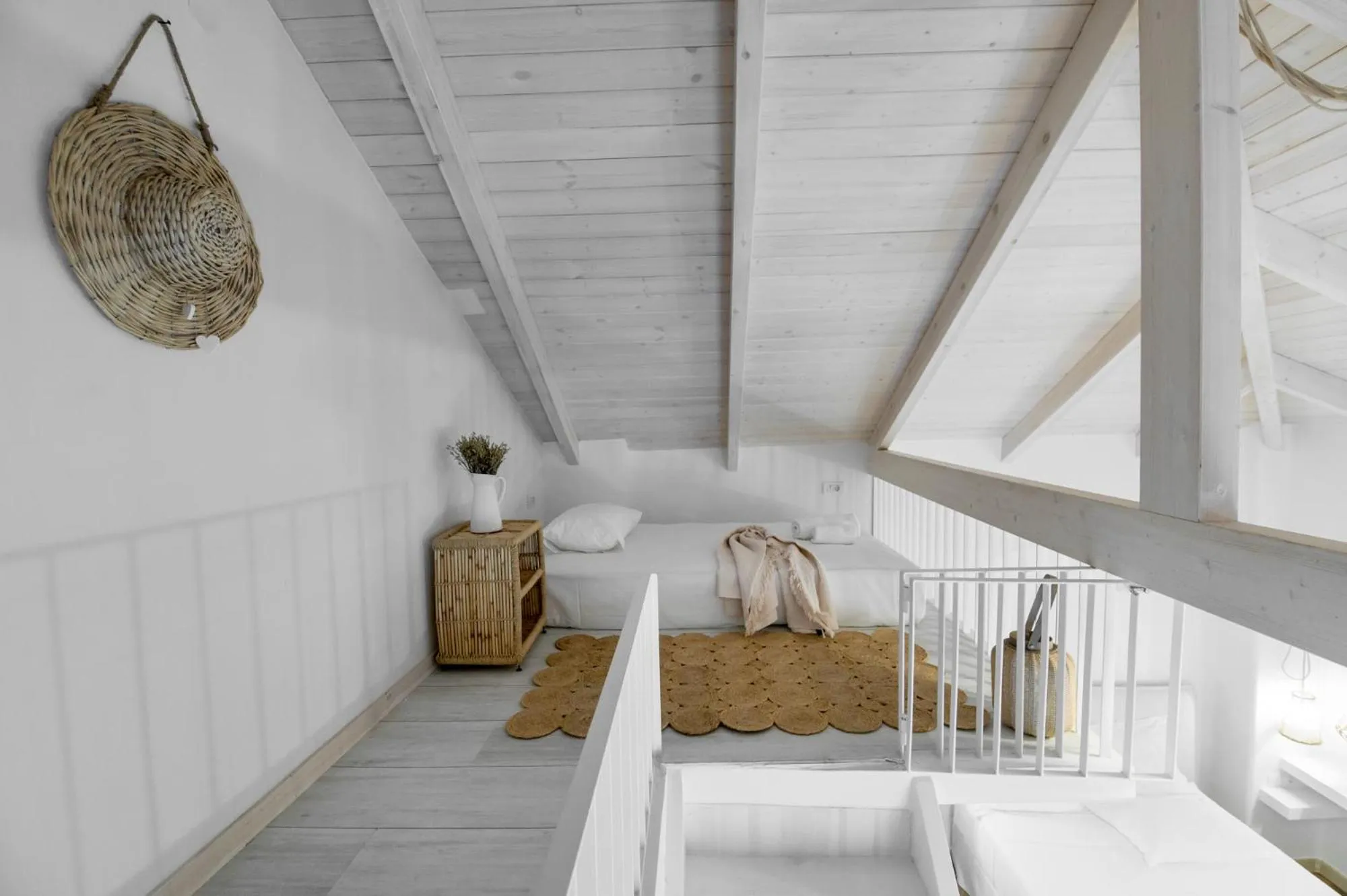 Bed in The Well Parga