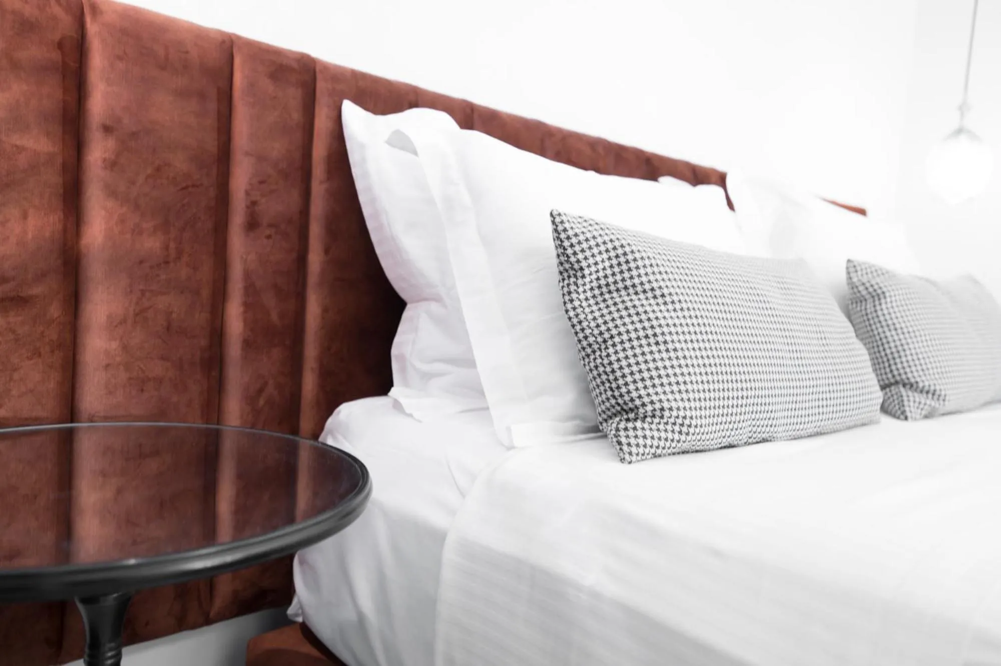 Bed in The Well Parga