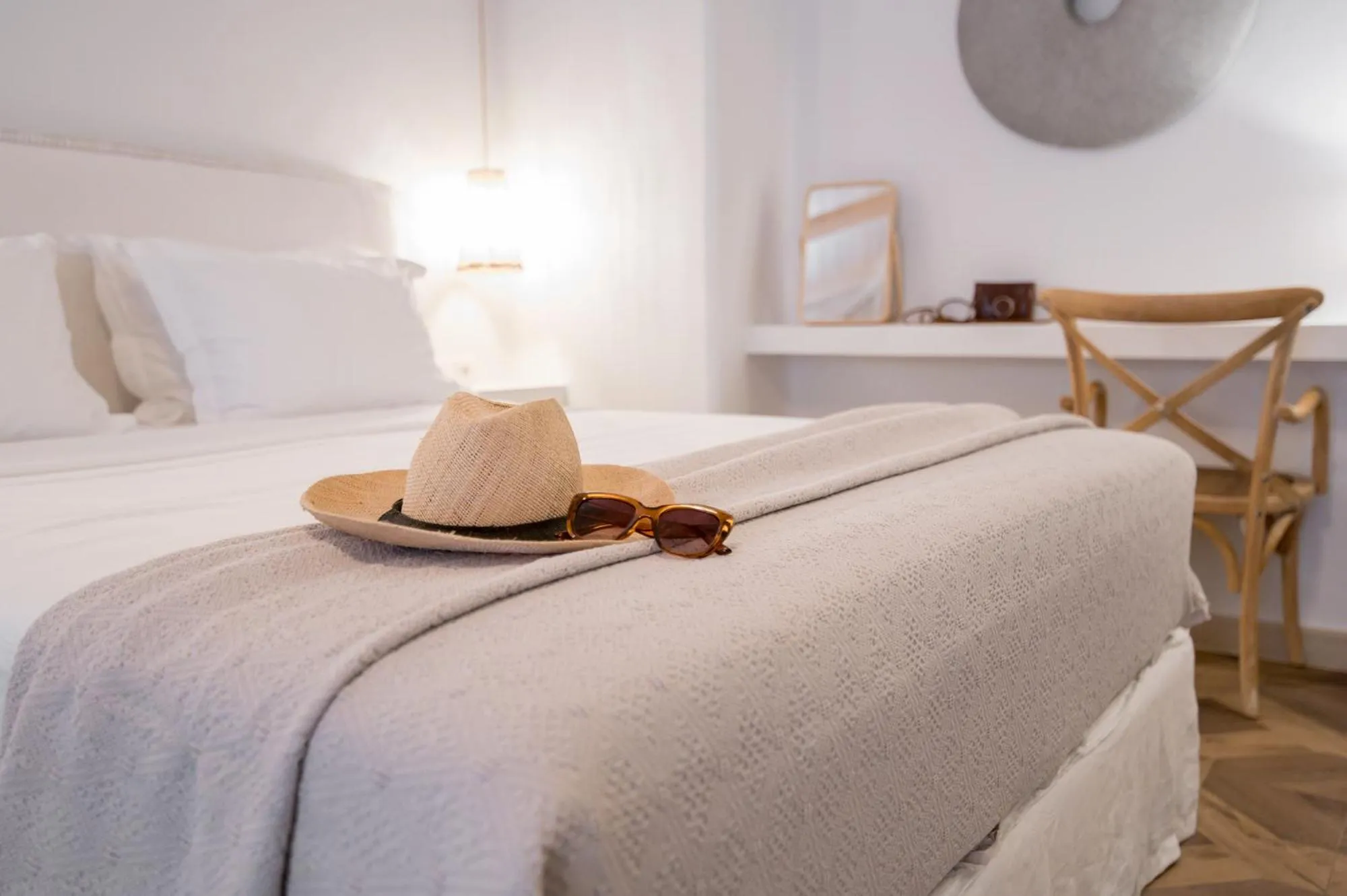 Photo of the whole room in The Well Parga