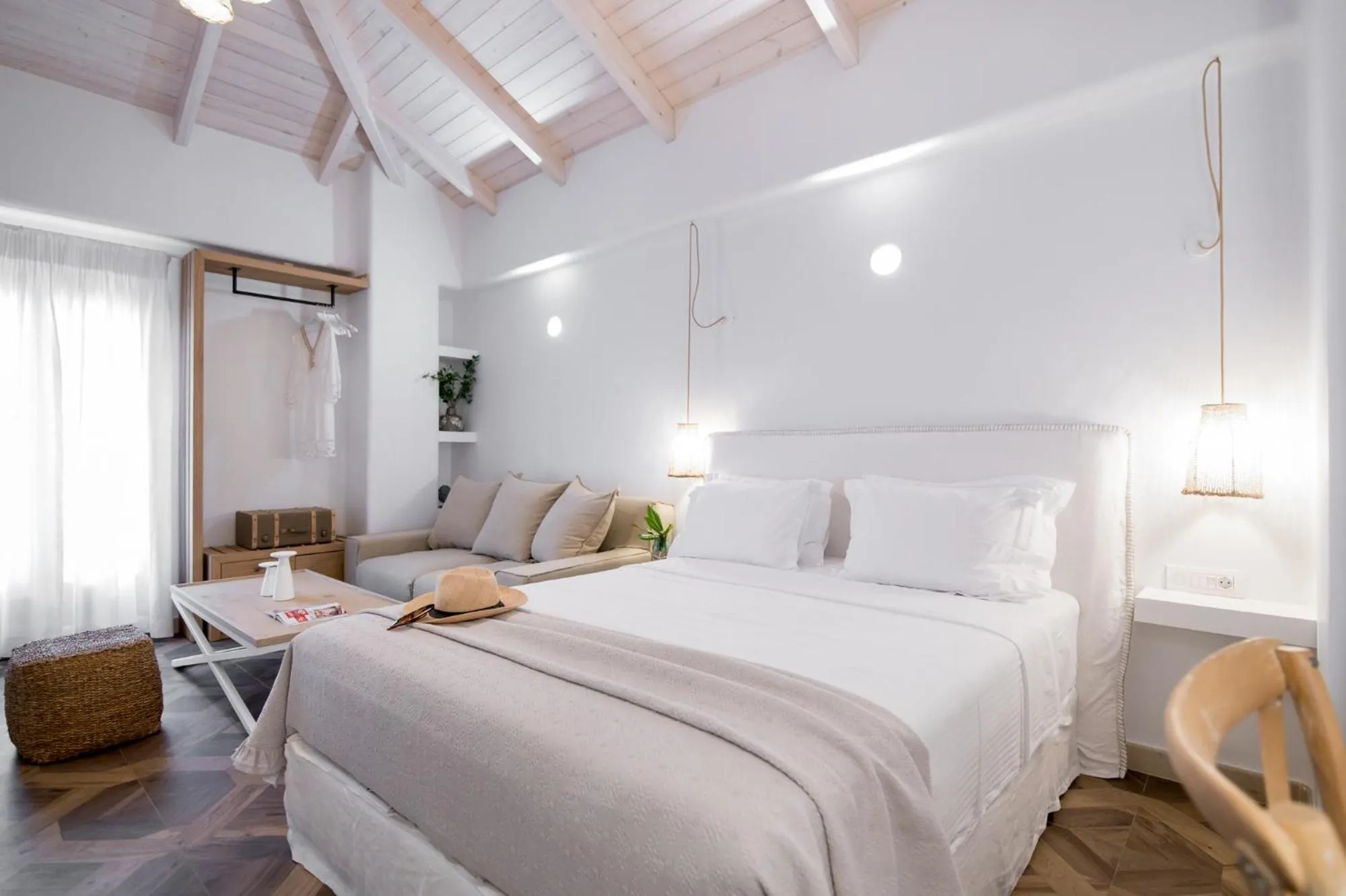 Bedroom in The Well Parga