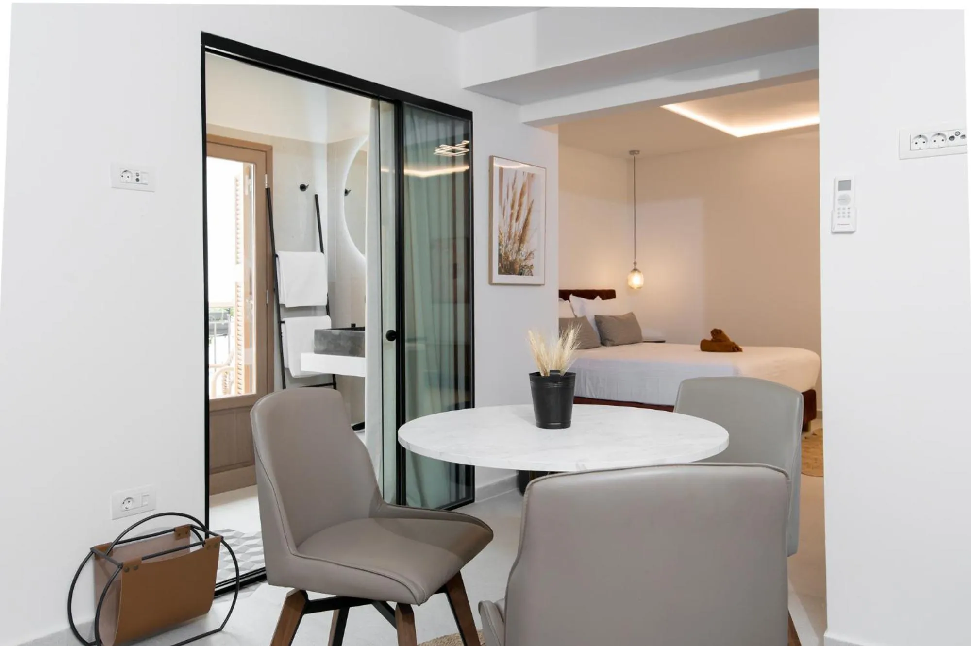 Dining area in The Well Parga