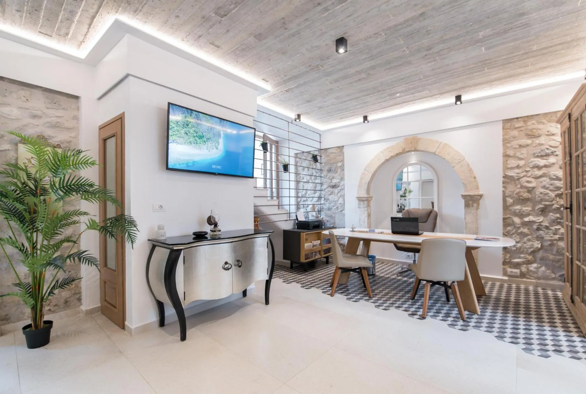 Lobby or reception in The Well Parga