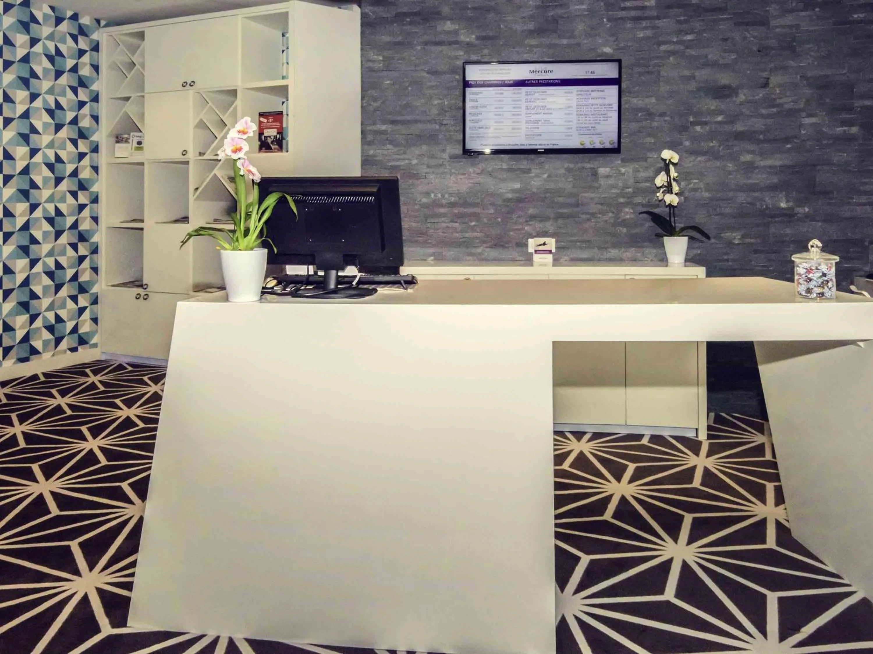 Property building in Mercure Poitiers Site du Futuroscope