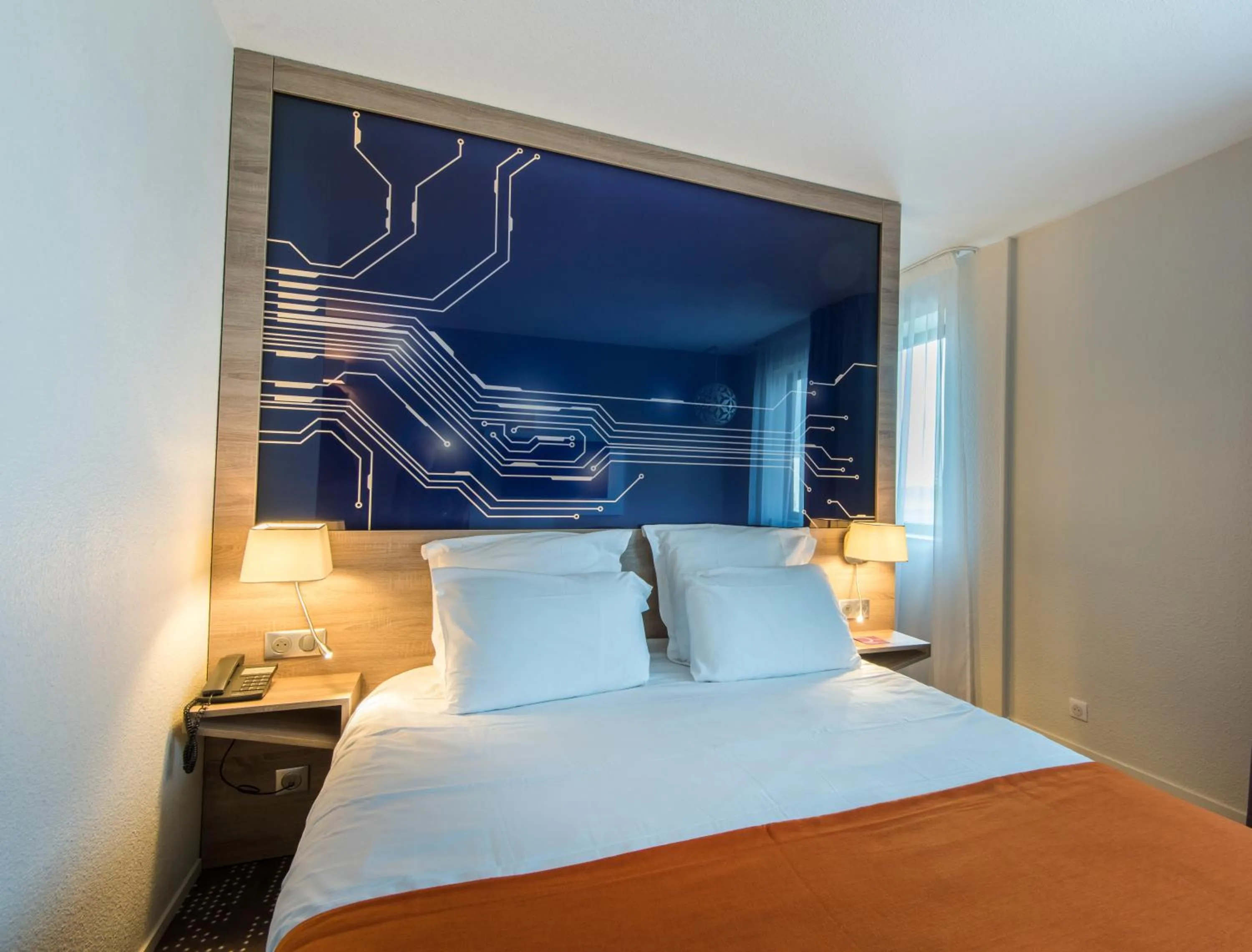 Bedroom, Bed in Mercure Poitiers Site du Futuroscope