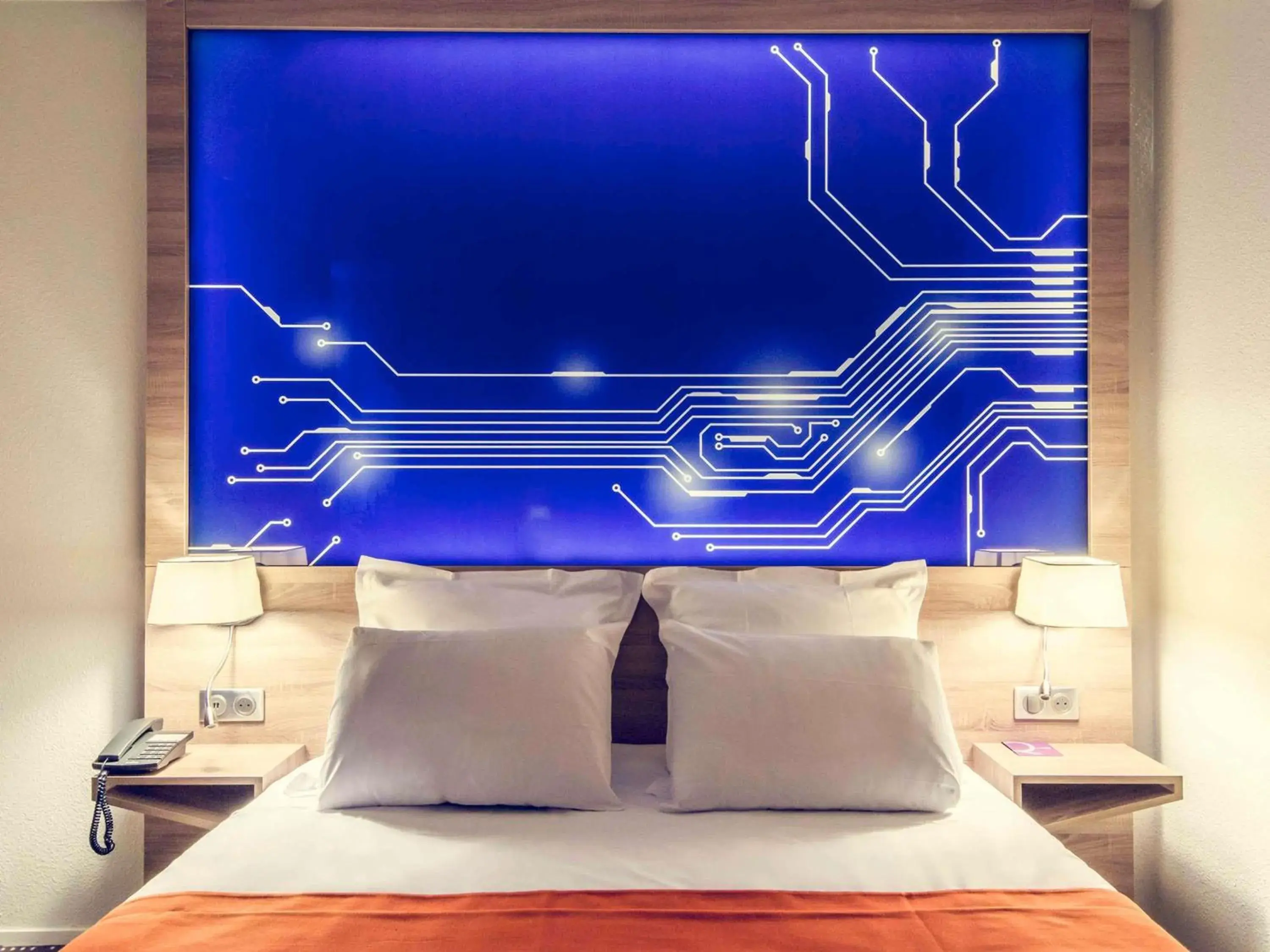 Classic Family Room with Double Bed and Bunk Beds in Mercure Poitiers Site du Futuroscope Classic Family Room with Double Bed and Bunk Beds in Mercure Poitiers Site du Futuroscope