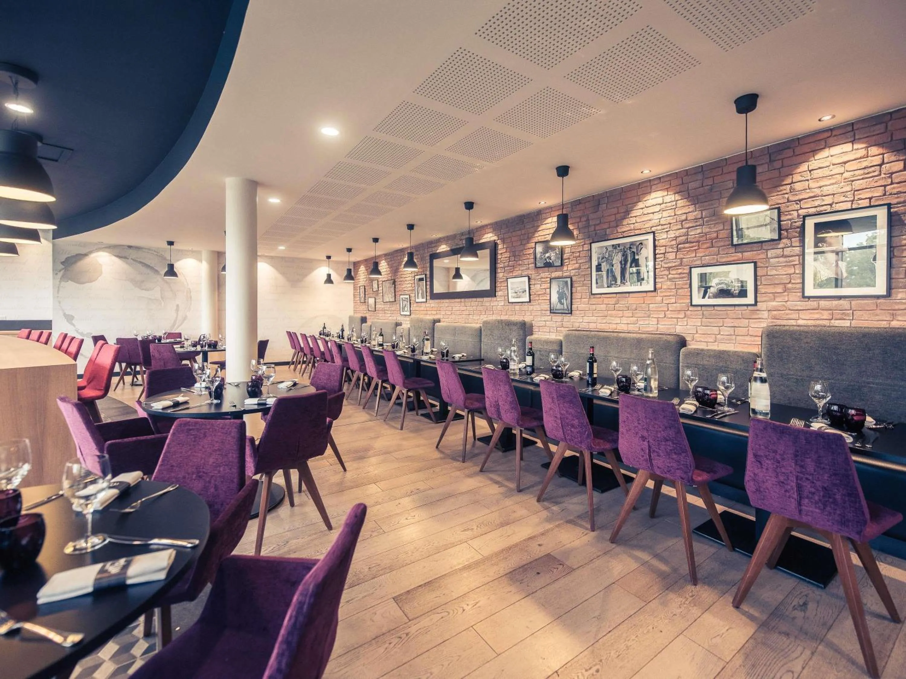 Restaurant/places to eat in Mercure Poitiers Site du Futuroscope