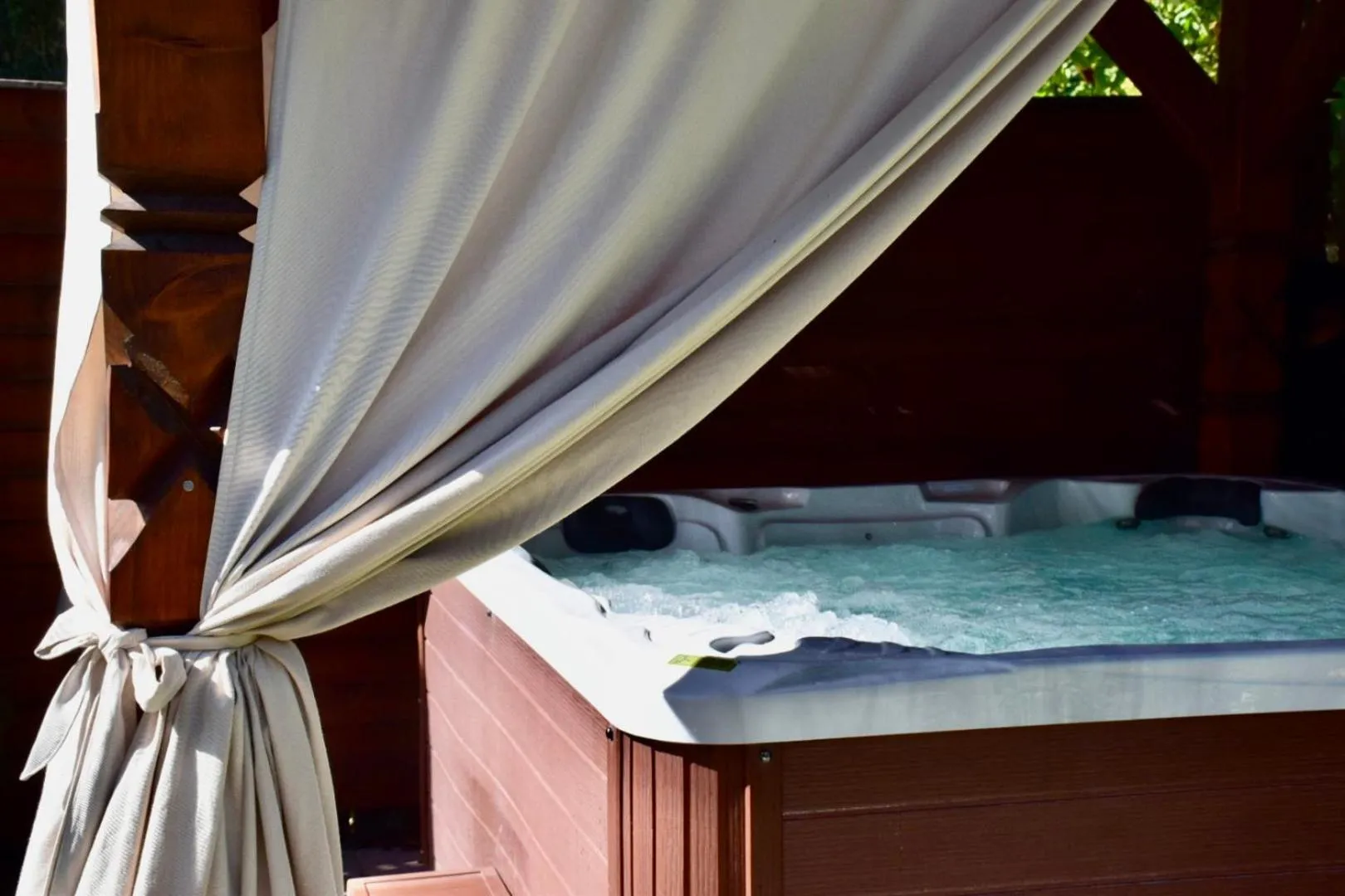 Hot Tub in Hotel Lotus