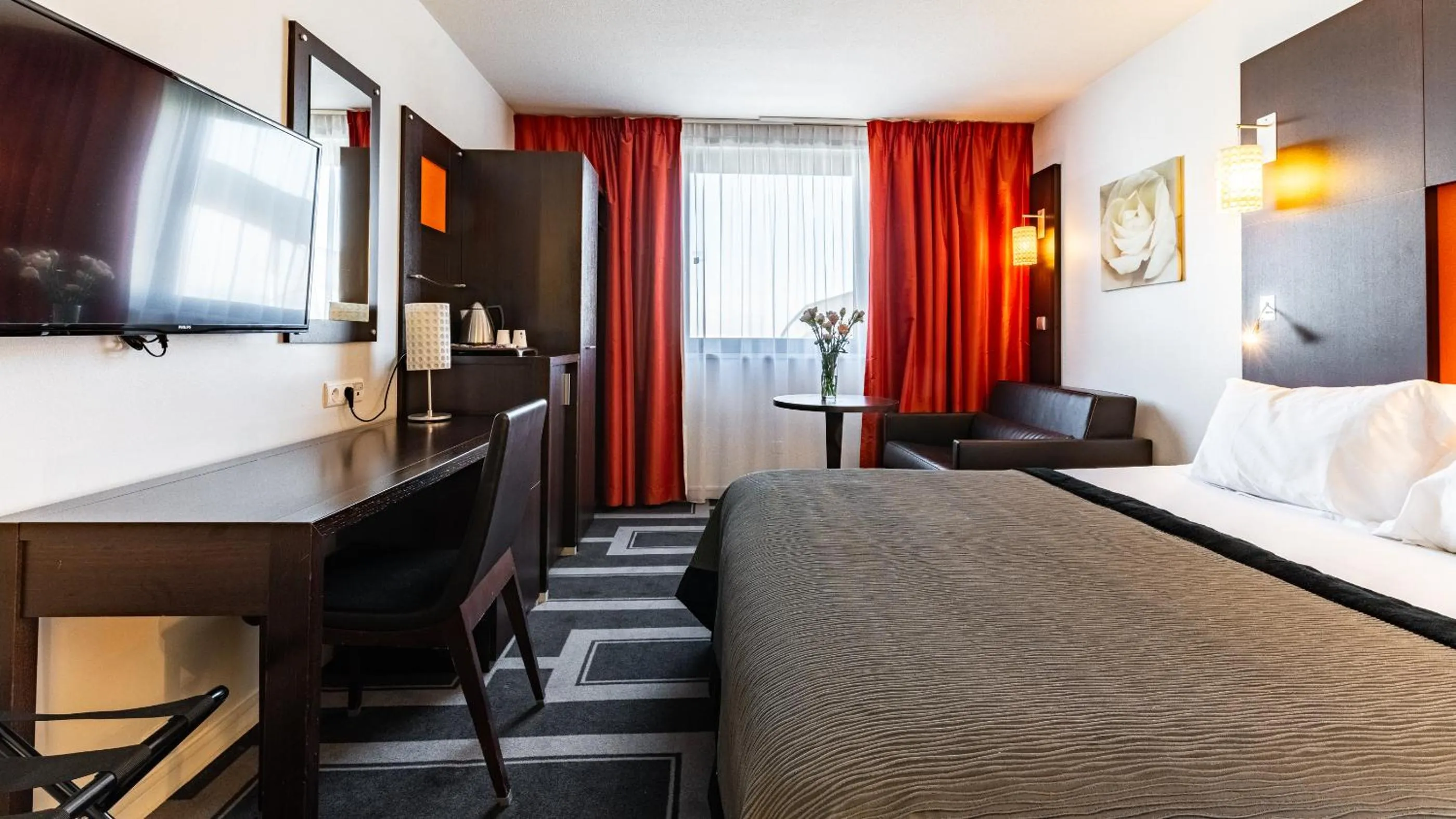 TV and multimedia, Bed in Holiday Inn Dijon Toison D'or by IHG
