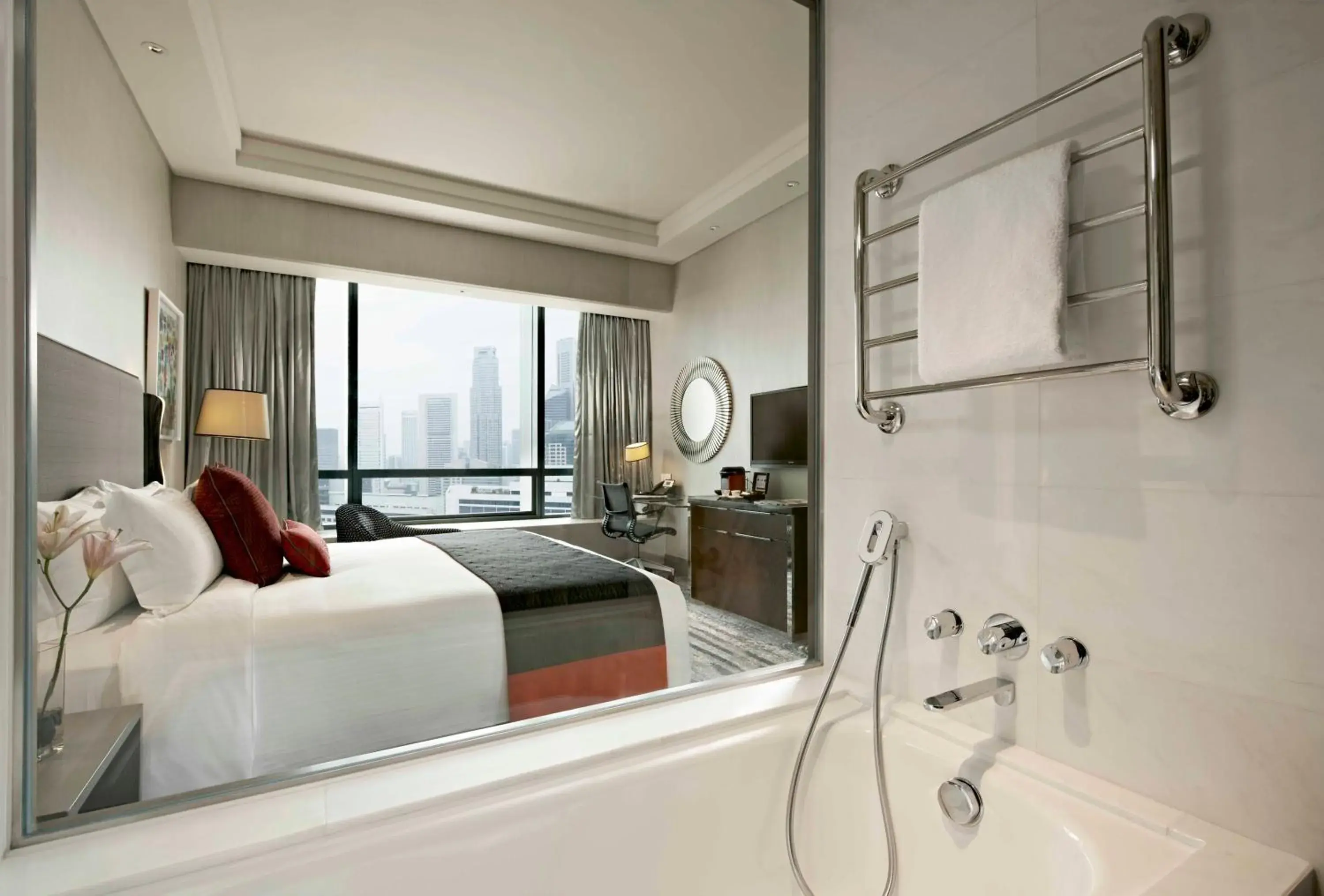 Club King or Twin Room (Club Benefits, Complimentary Mini Bar & Higher Floor) in Carlton City Hotel Singapore Club King or Twin Room (Club Benefits, Complimentary Mini Bar & Higher Floor) in Carlton City Hotel Singapore