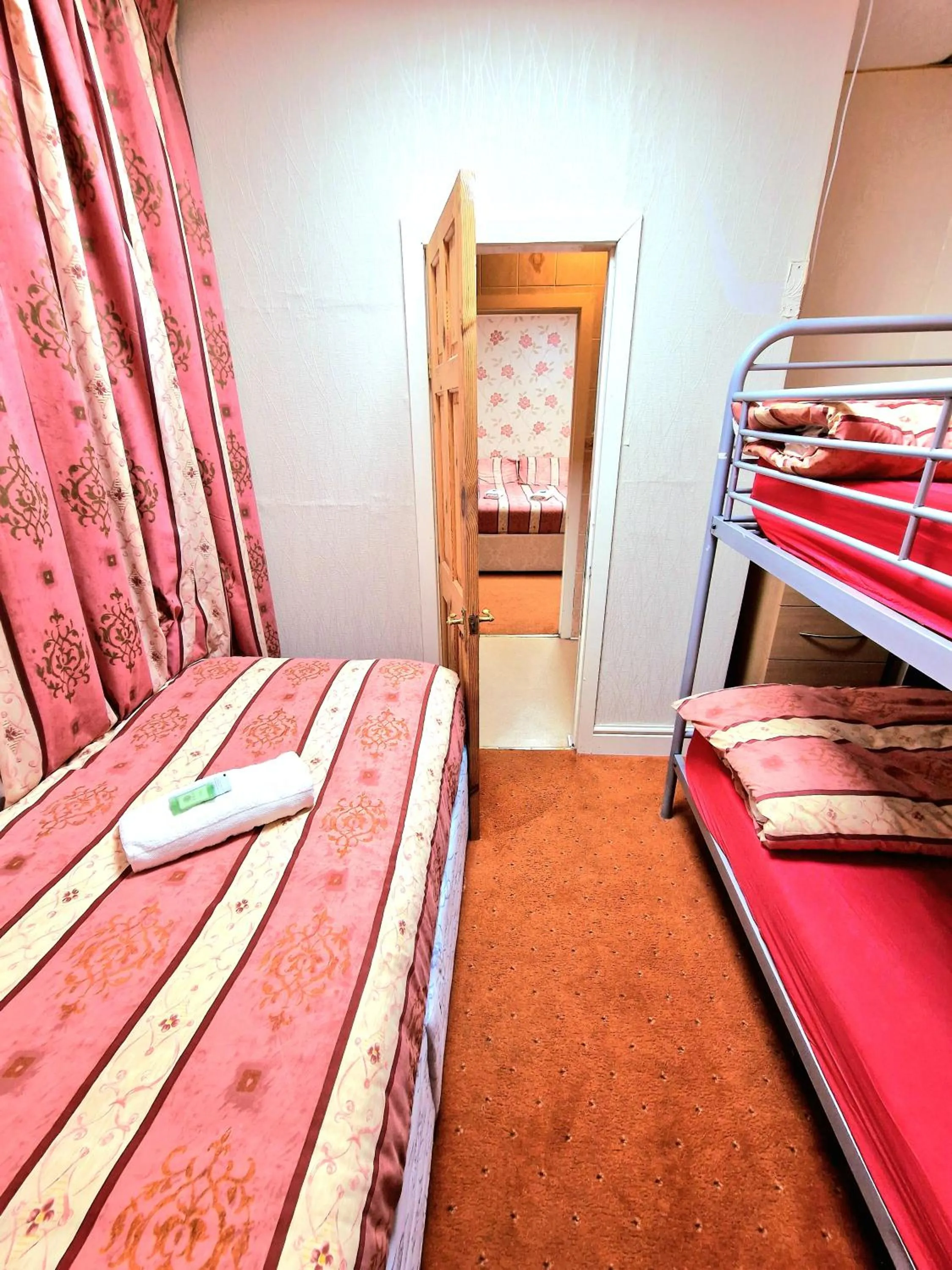 Bedroom, Bed in The Albany hotel