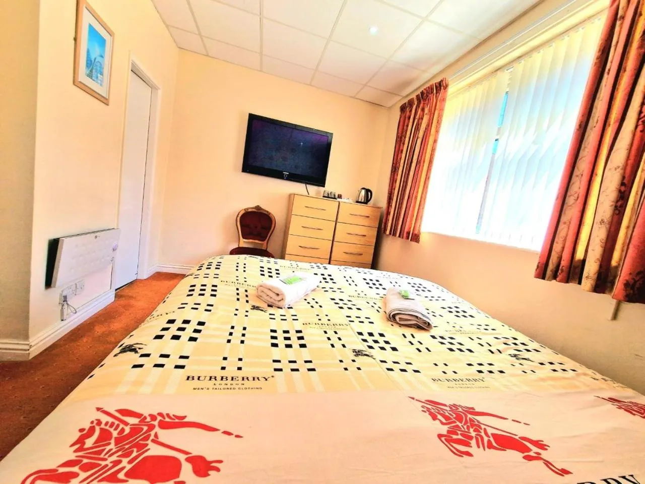 Bedroom, Bed in The Albany hotel