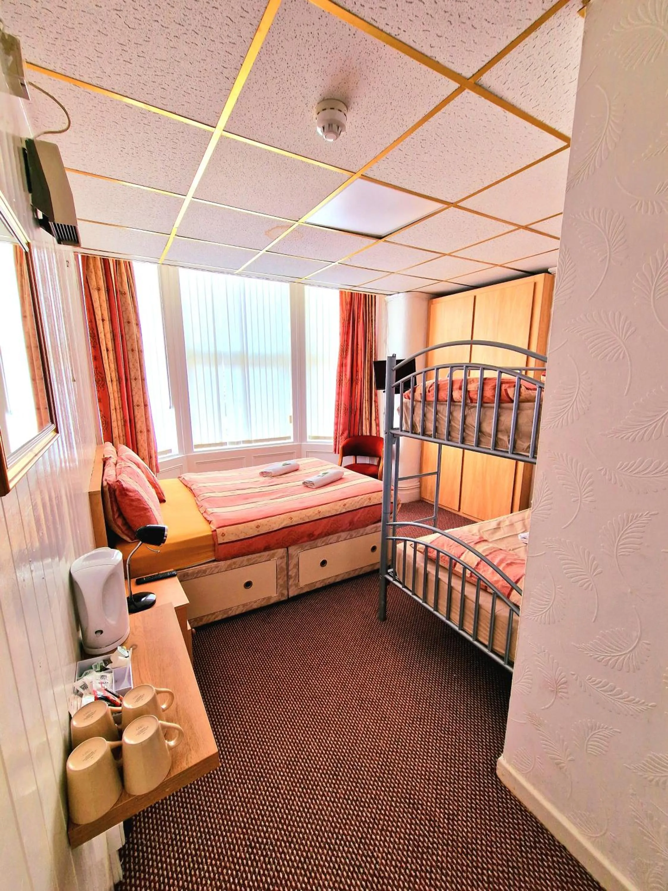 Bedroom, Bed in The Albany hotel