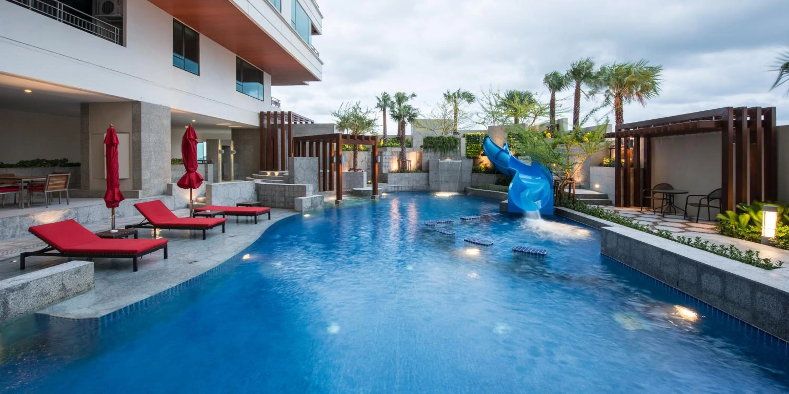 Swimming pool in Jasmine Grande Residence