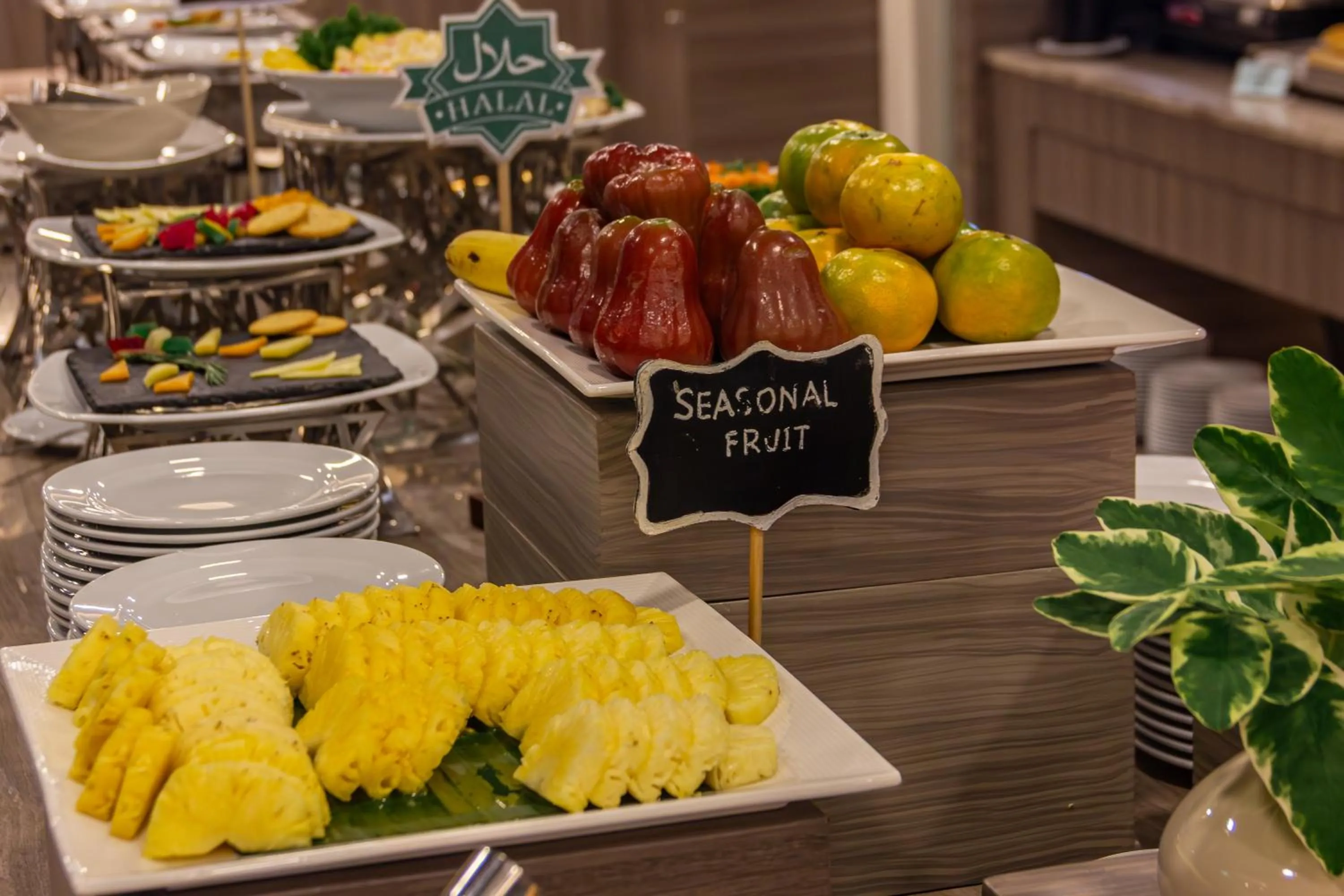 Food and drinks in Jasmine Grande Residence