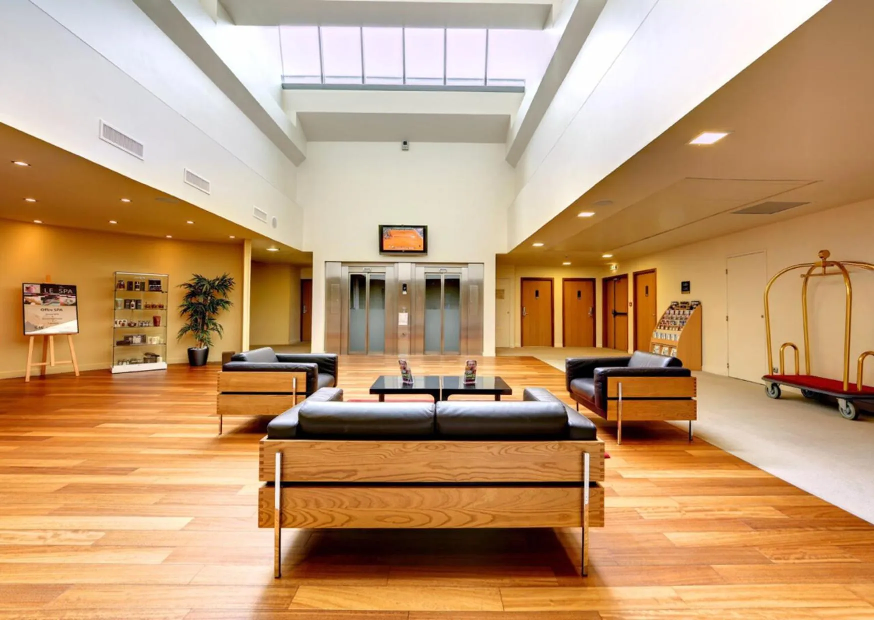 Property building in Hotel Spa Le Pasino