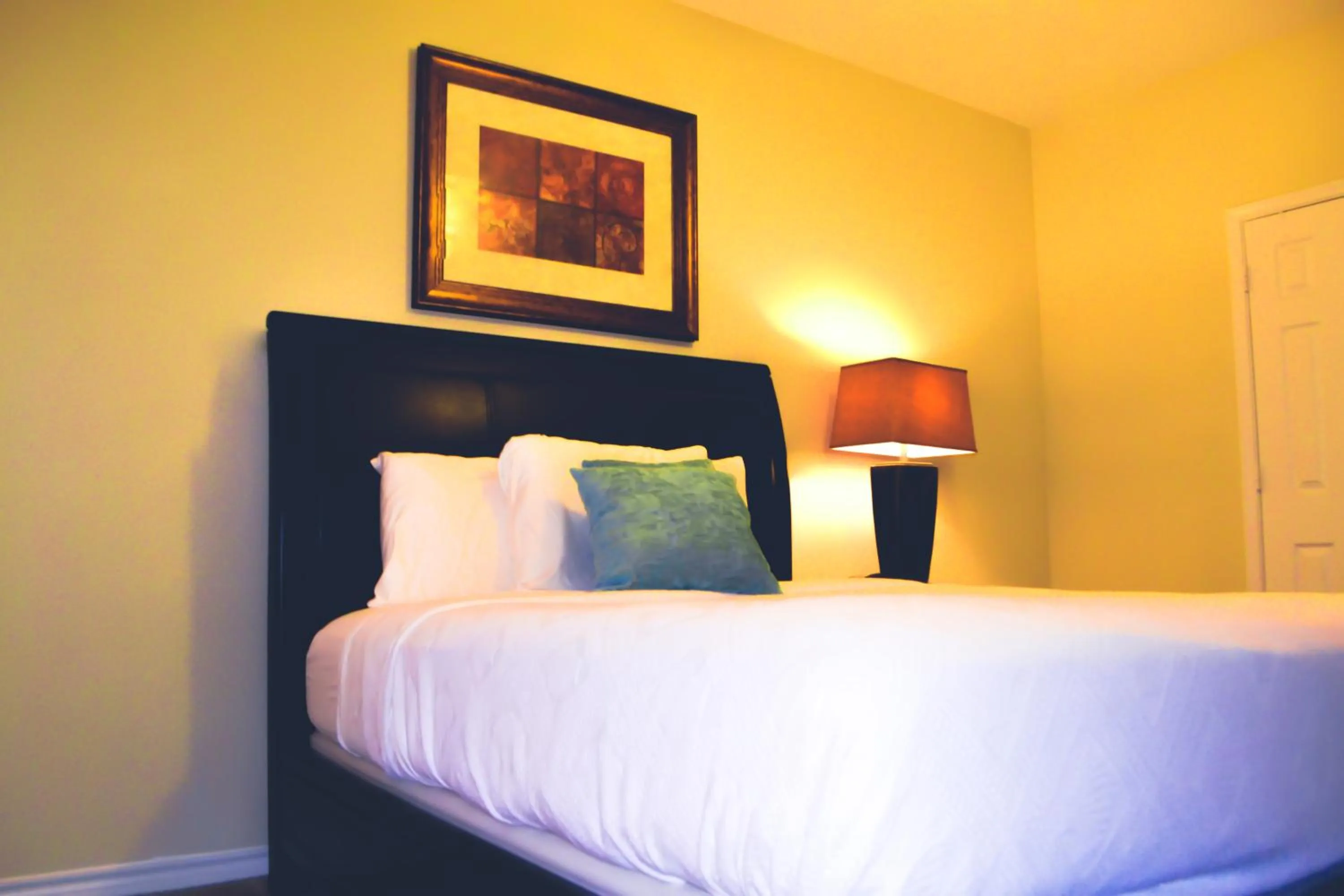 Bedroom, Bed in The Reside Fully Furnished Condos - Medical Stays Welcome