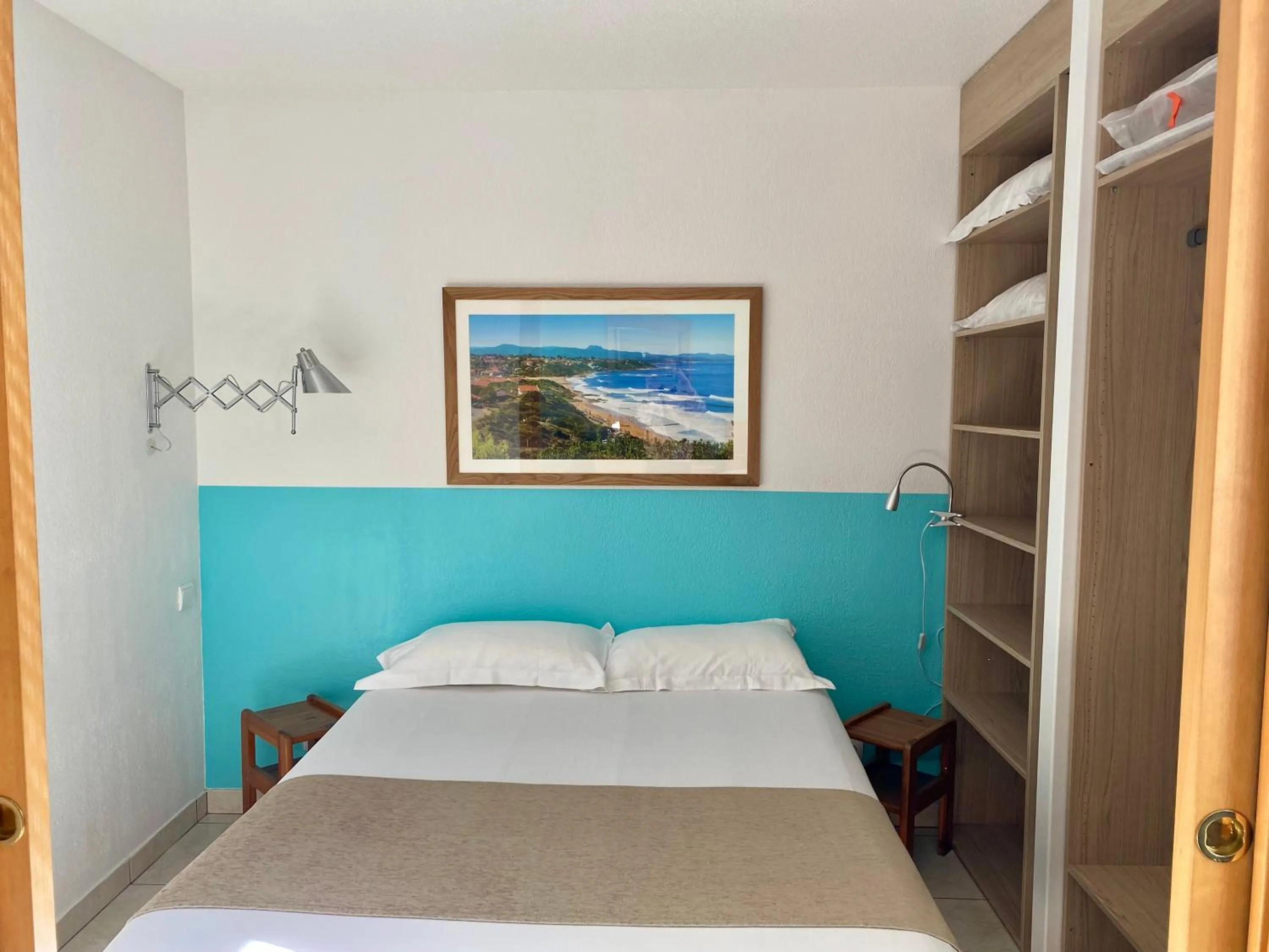 Bed in Hôtel & Appart-hôtel Olatua