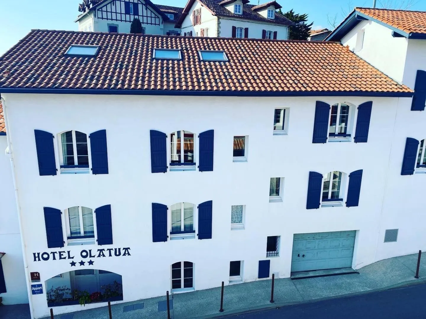 Facade/entrance in Hôtel & Appart-hôtel Olatua