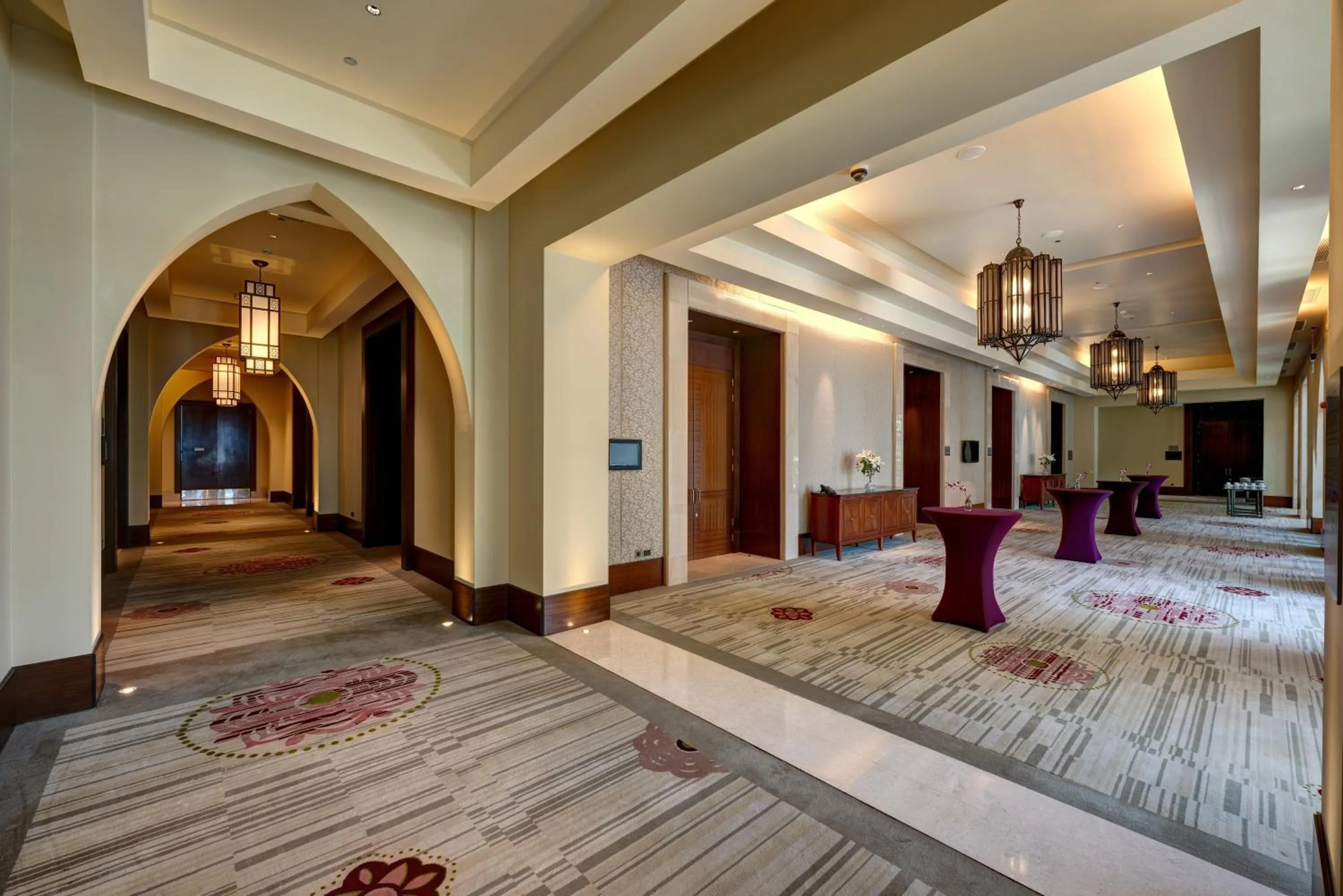 Meeting/conference room, Bed in Crowne Plaza Duqm by IHG