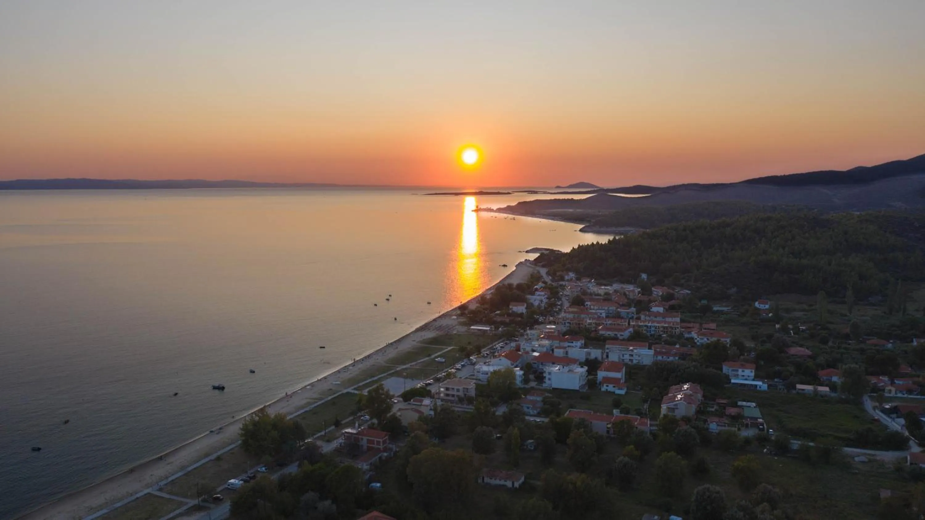 Sunset in Eco Green Residences & Suites