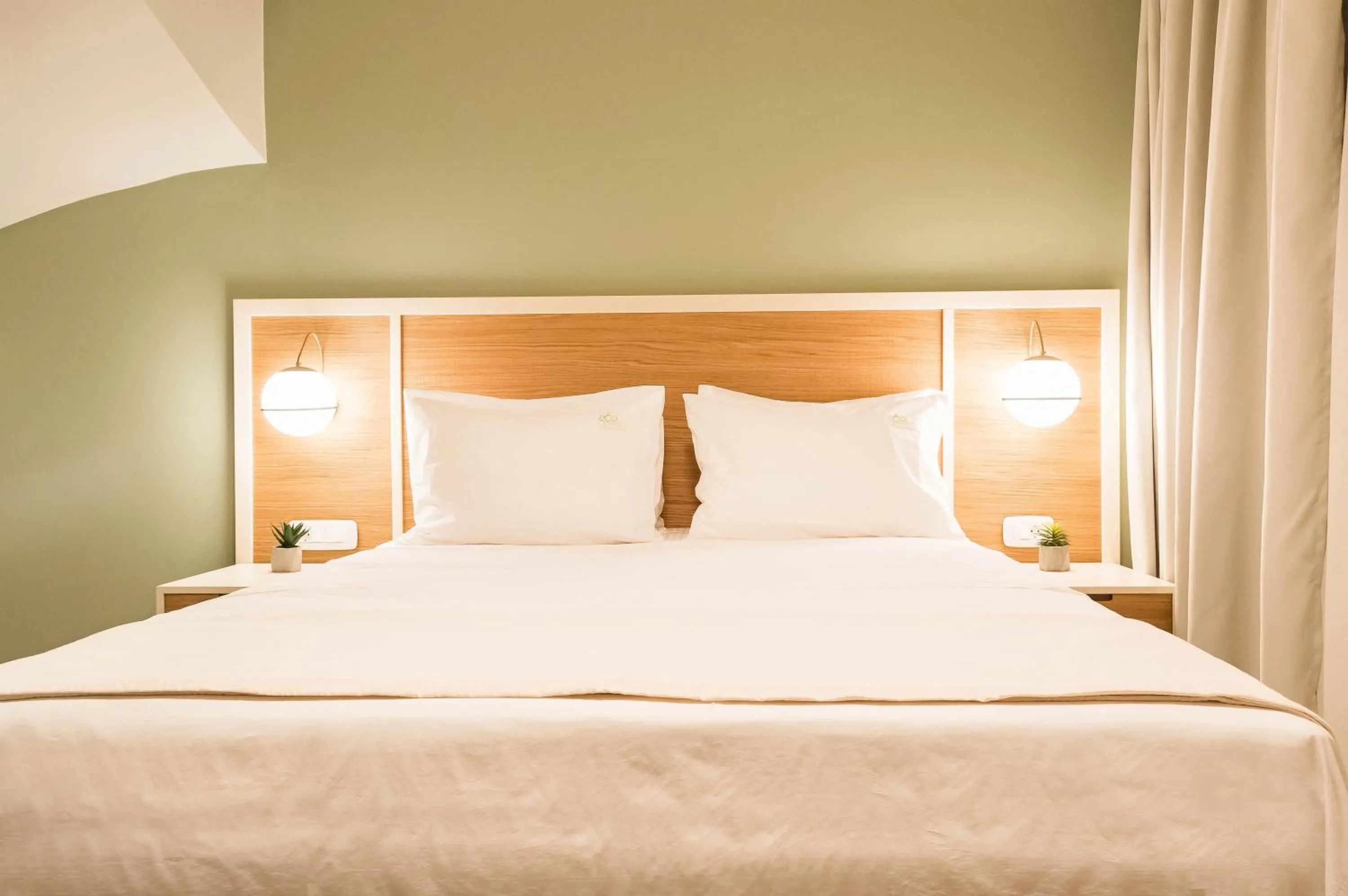 Bedroom, Bed in Eco Green Residences & Suites